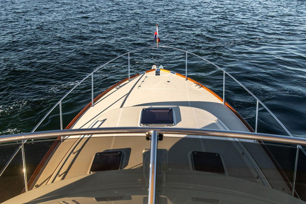 2017-hinckley-talaria-43-flybridge-power-9835360-20250618073927488-1