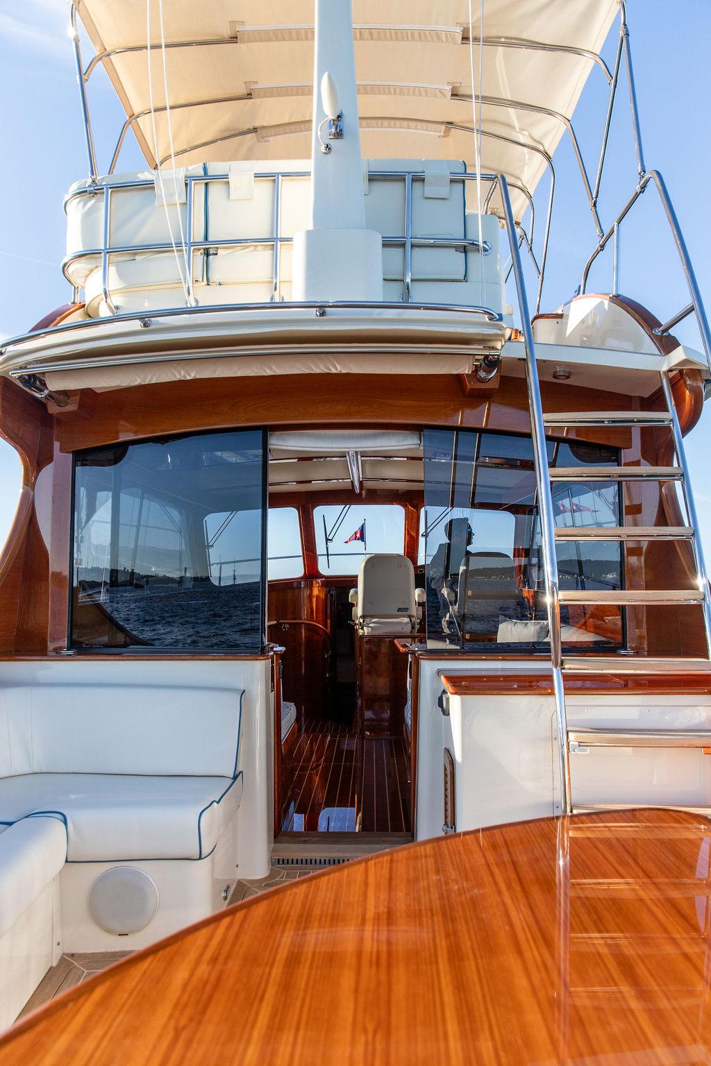2017-hinckley-talaria-43-flybridge-power-9835360-20250618073929899-1