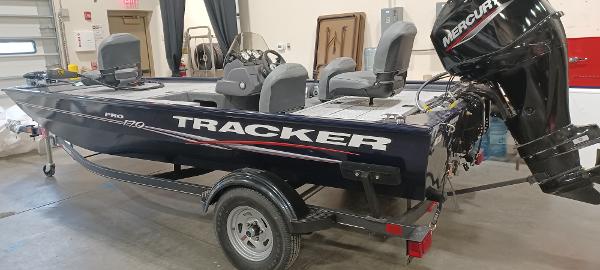 2022 Tracker Boats boat for sale, model of the boat is Pro 170 & Image # 1 of 42