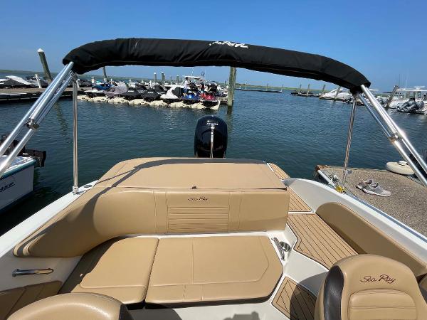 19' Sea Ray, Listing Number 100915994, - Photo No. 7
