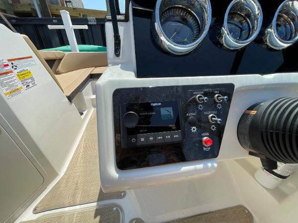 19' Sea Ray, Listing Number 100915994, - Photo No. 16
