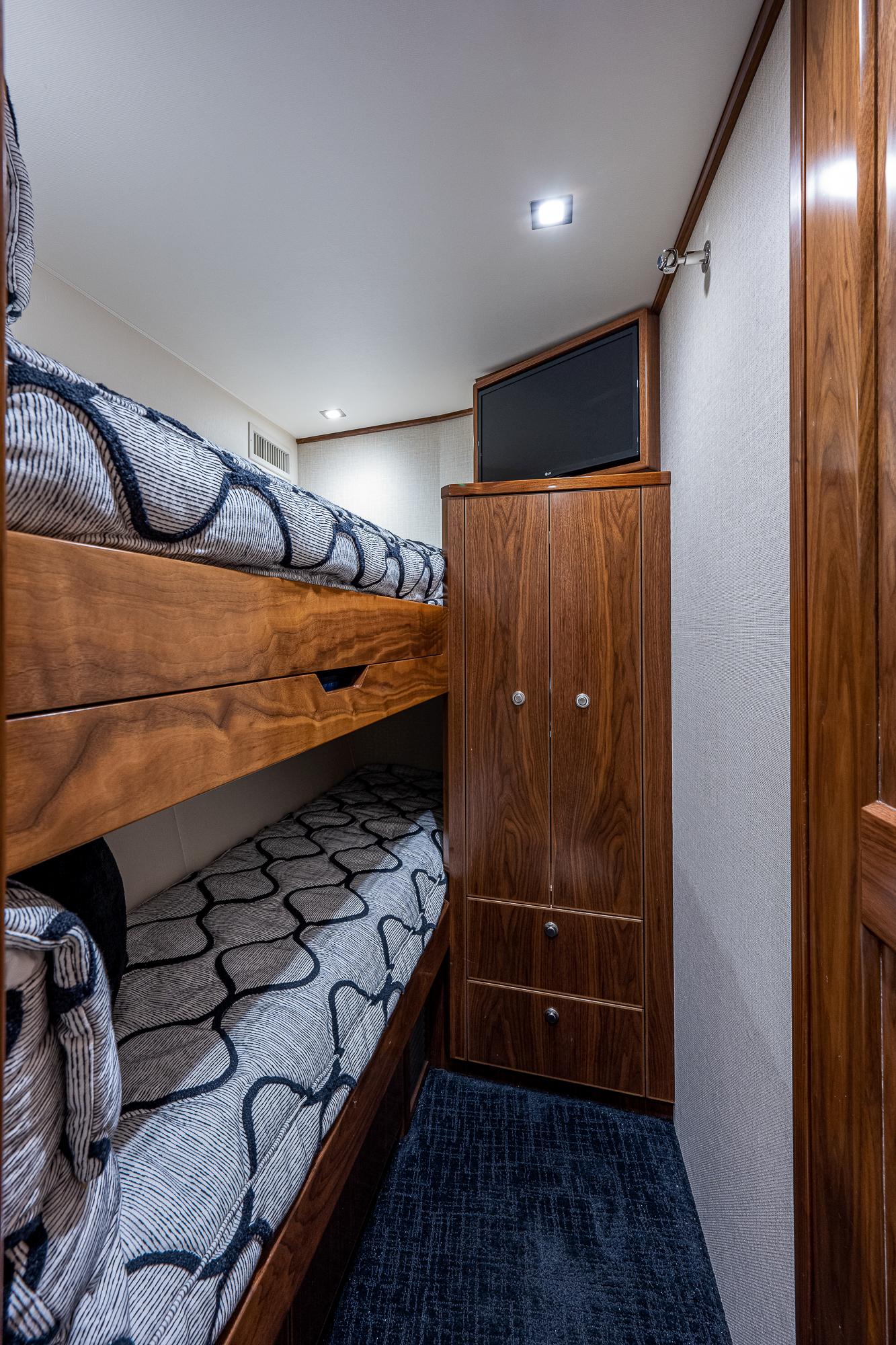 Viking 68 KEMOSABE - Guest Stateroom