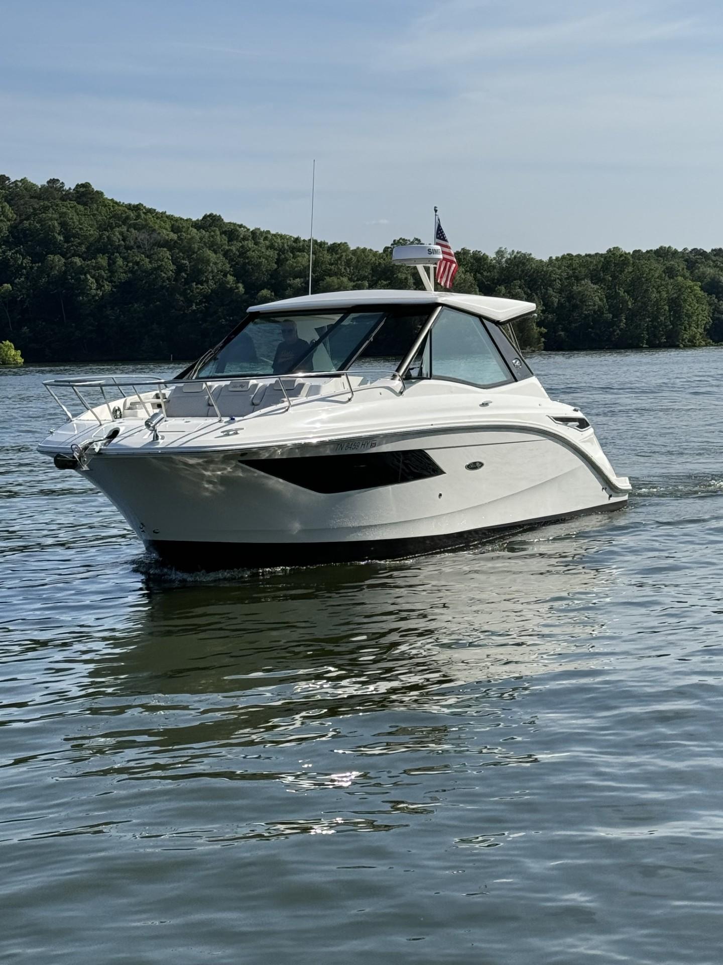 2022 Sea Ray 320 Da Coupe