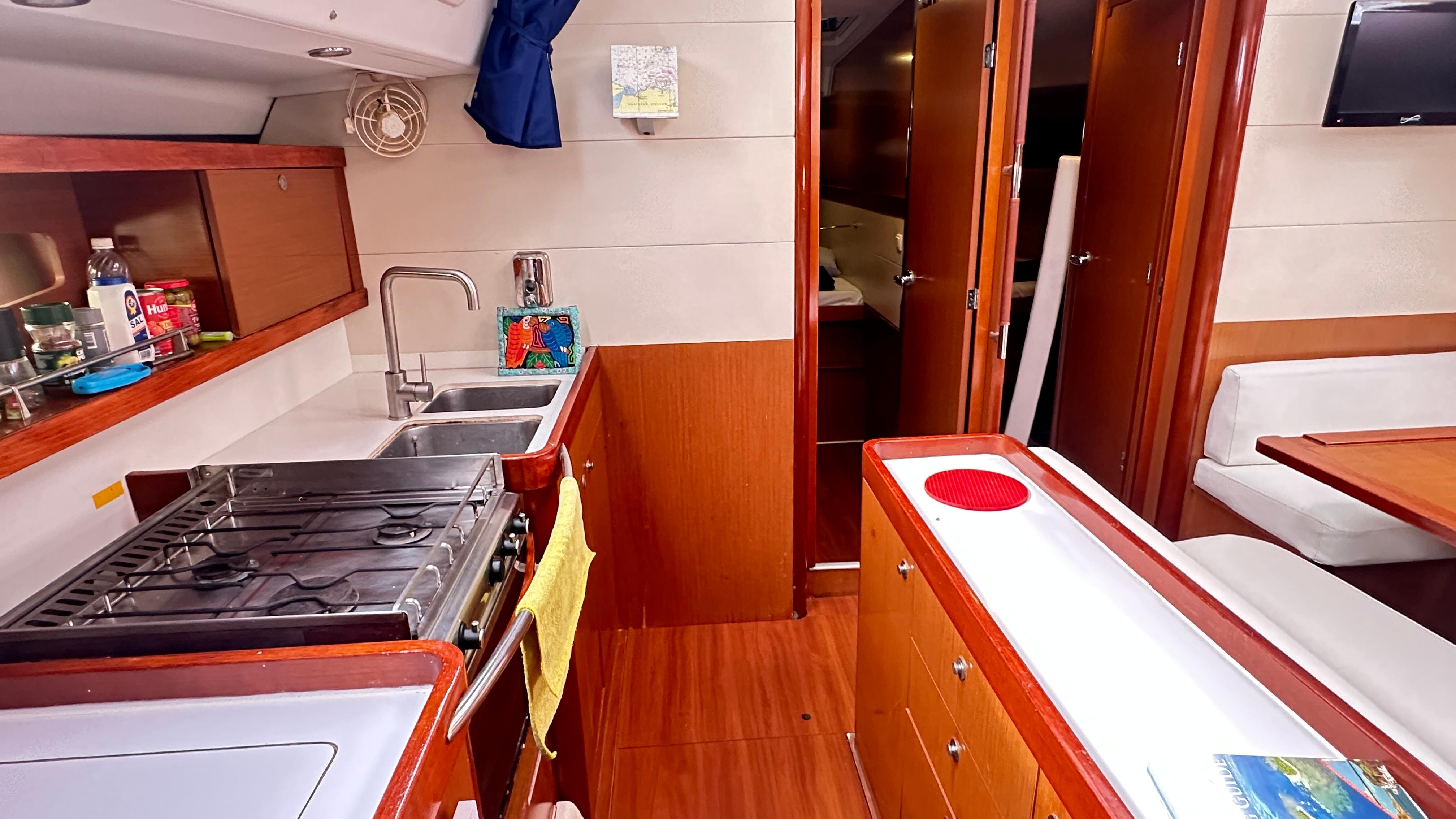 Yacht Photos Pics