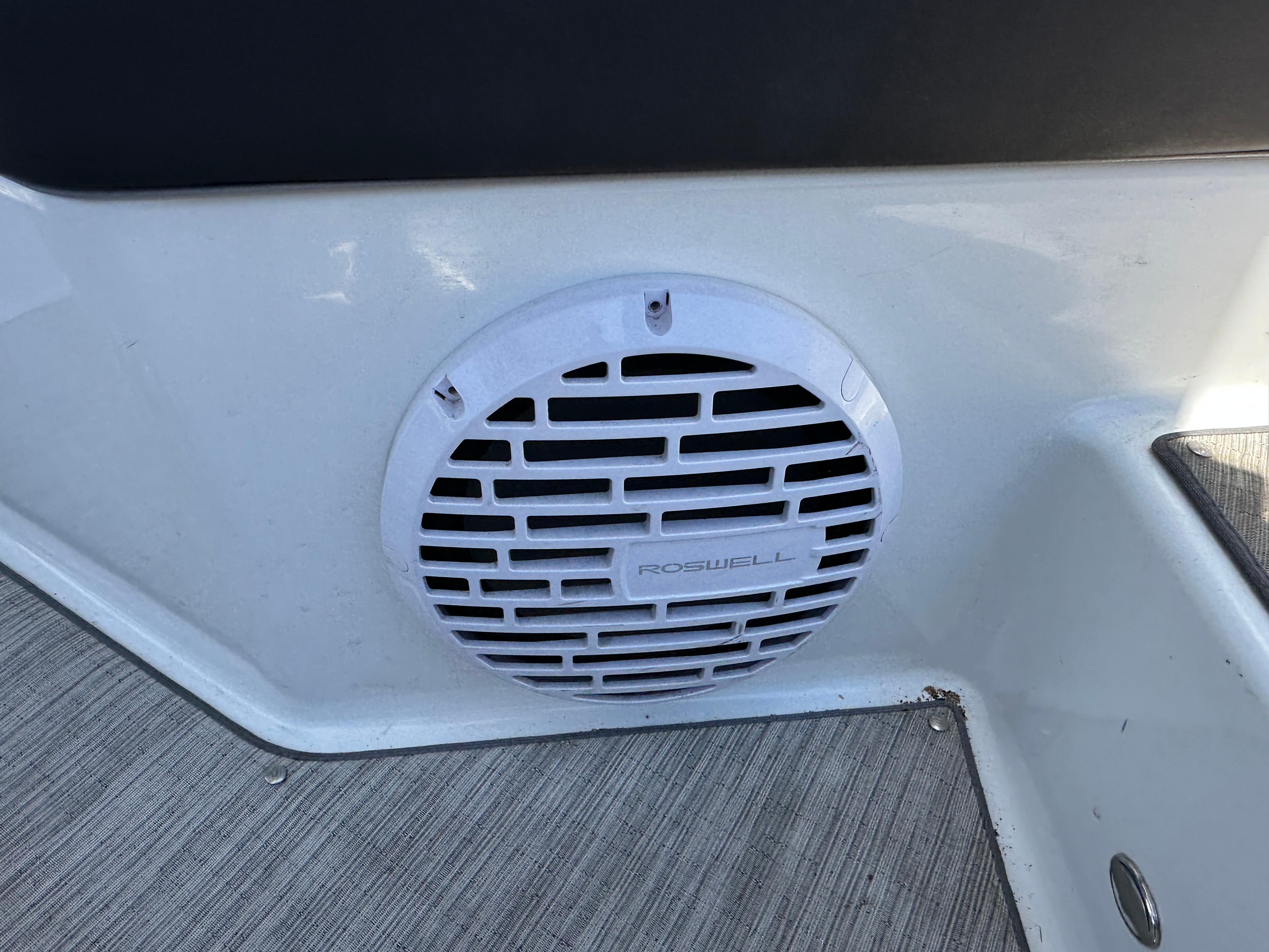 2022 Cobalt A29 #TBDD9083 inventory image at Sun Country Marine Group, Newport Beach 2022 Cobalt A29 #TBDD9083 inventory image at Sun Country Marine Group, Newport Beach