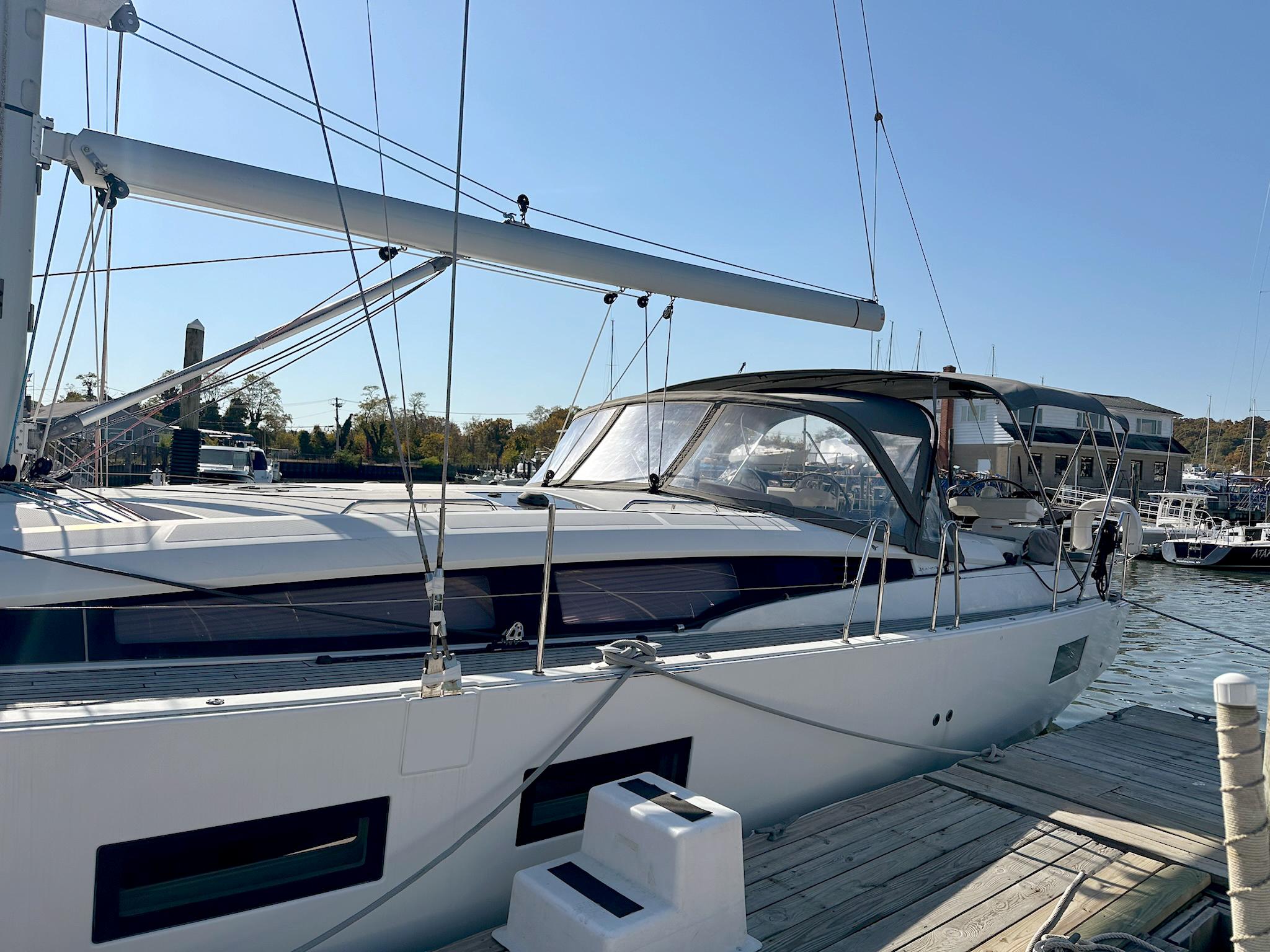 Newport RI Yacht Brokerage