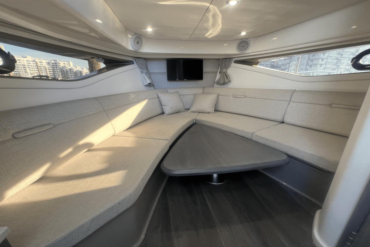 2023-sea-ray-320-sundancer-power-9185388-978174325-0-130520250615-18