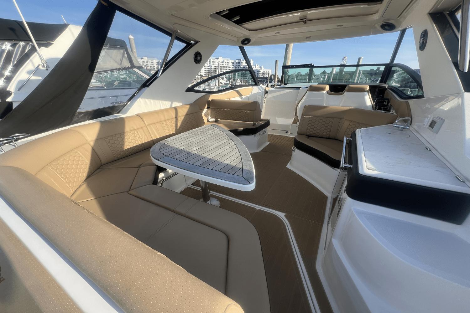 2023-sea-ray-320-sundancer-power-9185388-978174329-0-130520250615-3