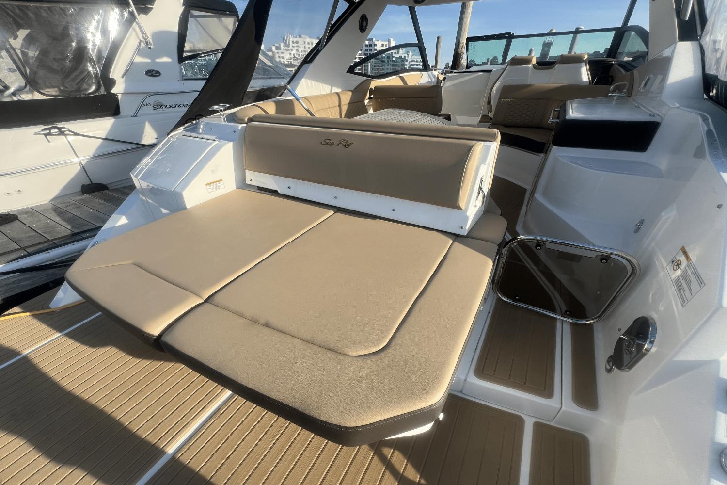 2023-sea-ray-320-sundancer-power-9185388-978174330-0-130520250615-2