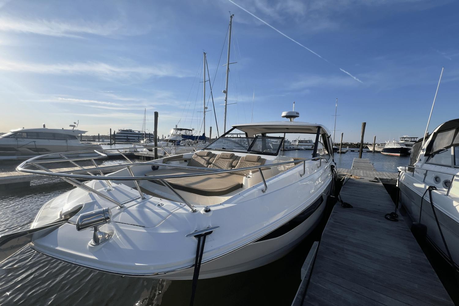 2023-sea-ray-320-sundancer-power-9185388-978174331-0-130520250615-25