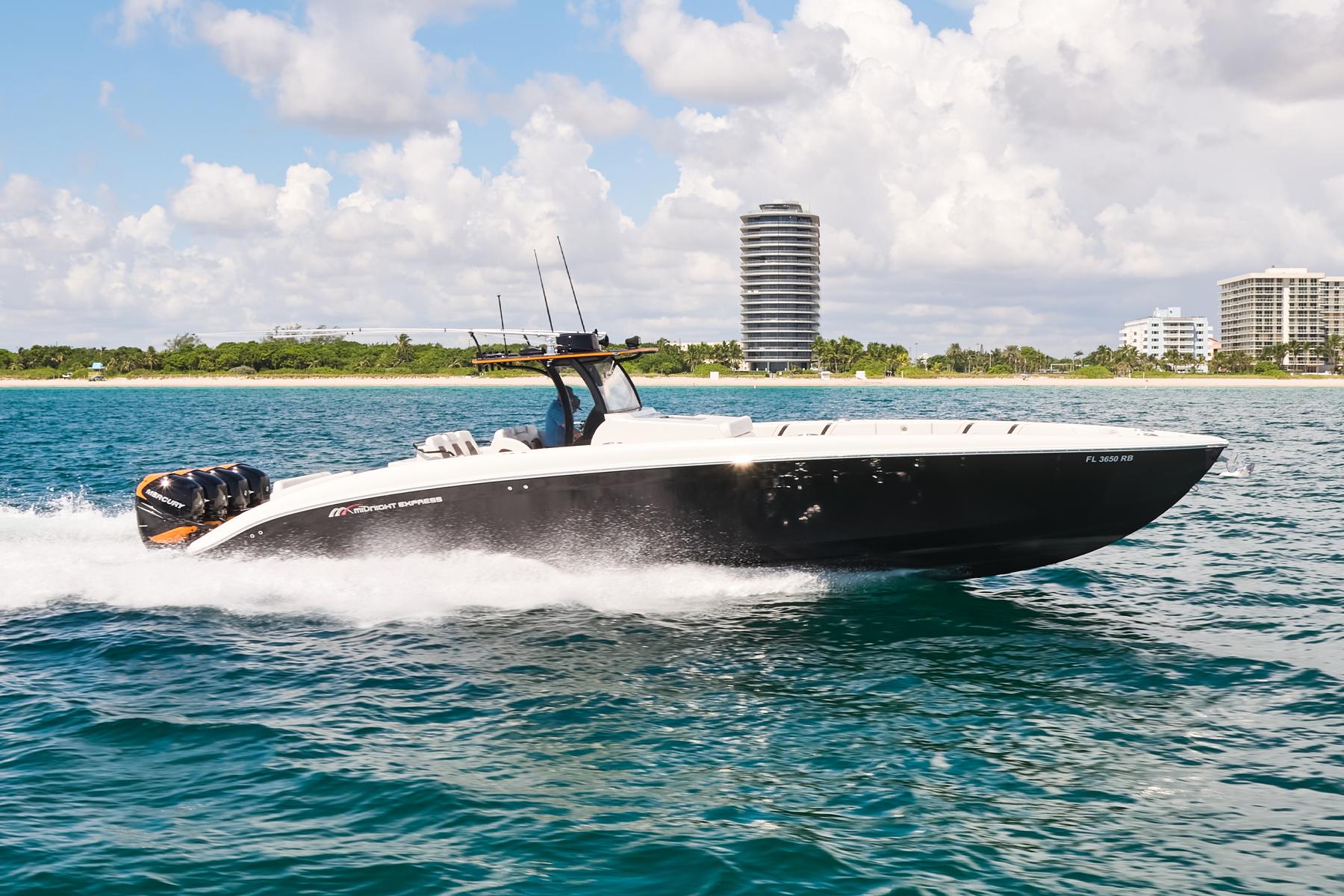 2016-midnight-express-43-open-power-9705389-20250305130124460-1_XLARGE
