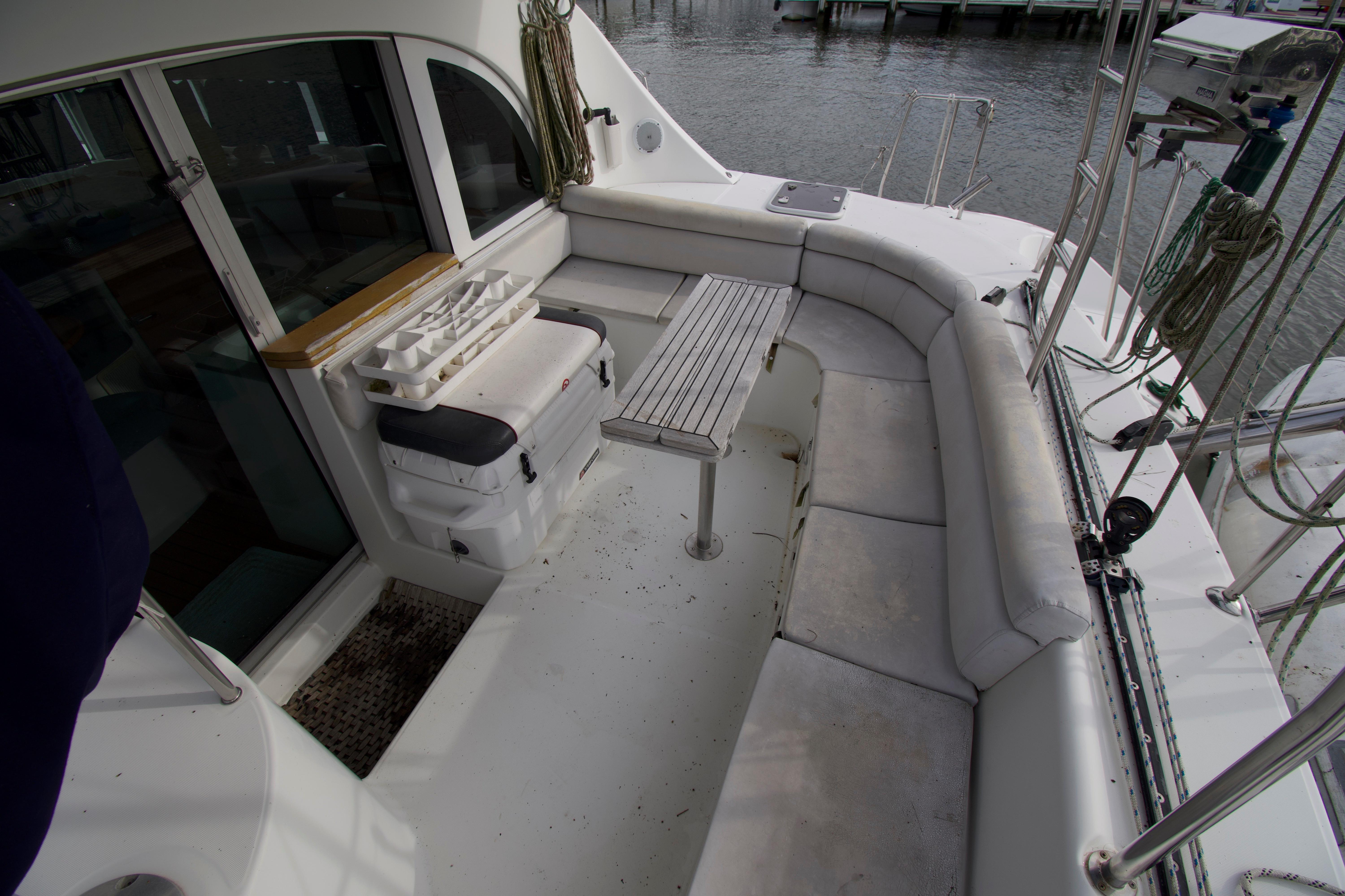 M 6686 RD Knot 10 Yacht Sales