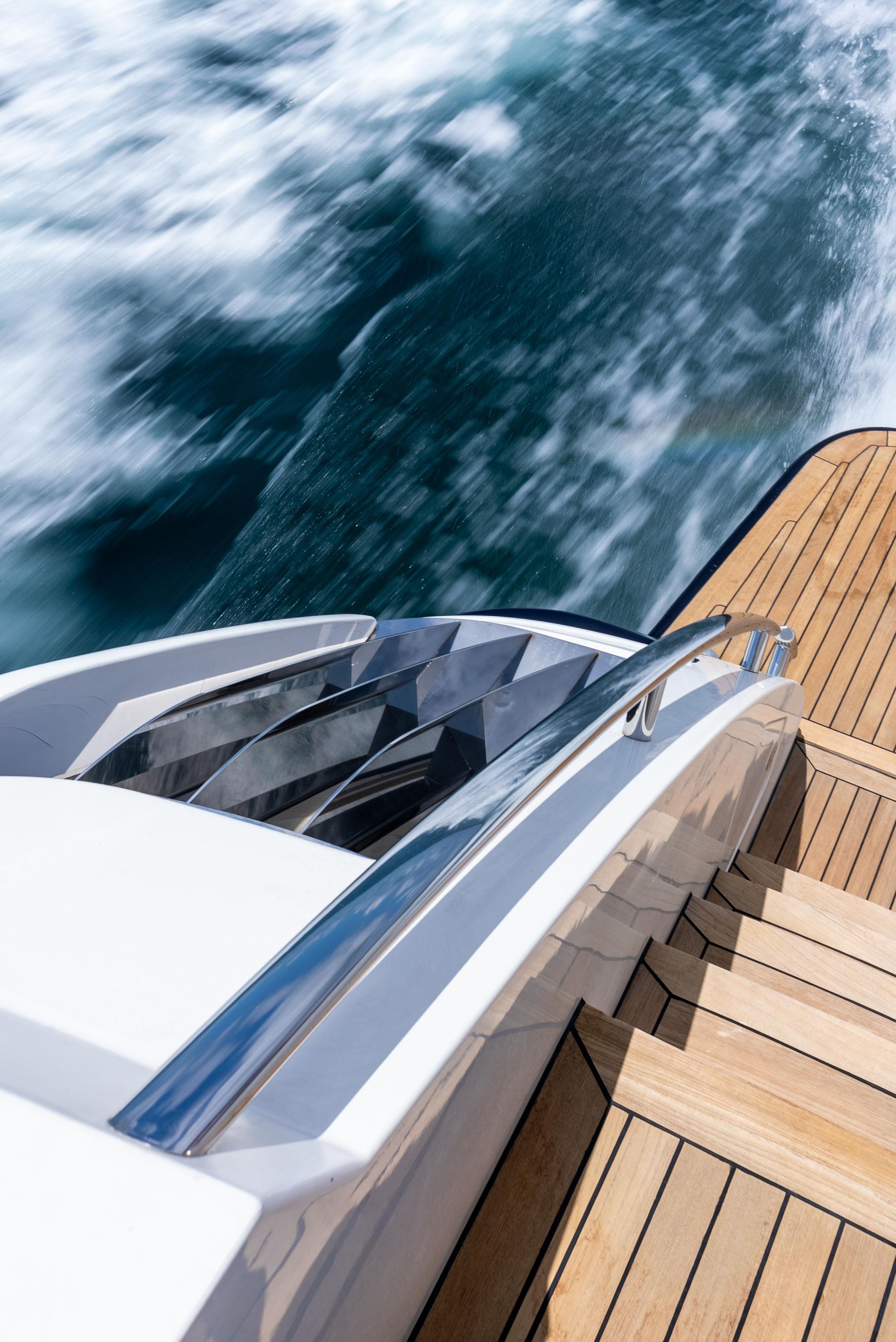 2011-princess-motor-yacht-power-9785393-20250507093346647-1_XLARGE