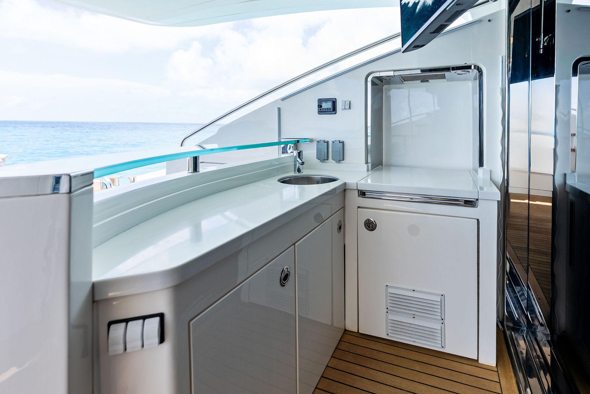 2011-princess-motor-yacht-power-9785393-20250507093421806-1_XLARGE