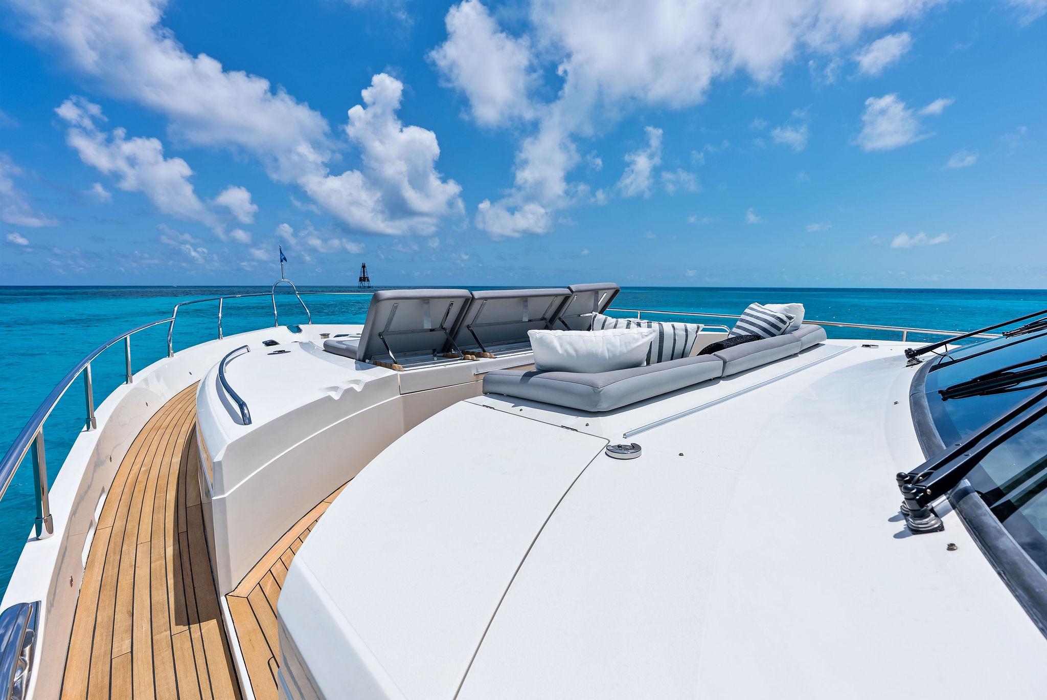 2011-princess-motor-yacht-power-9785393-20250507093426638-1_XLARGE