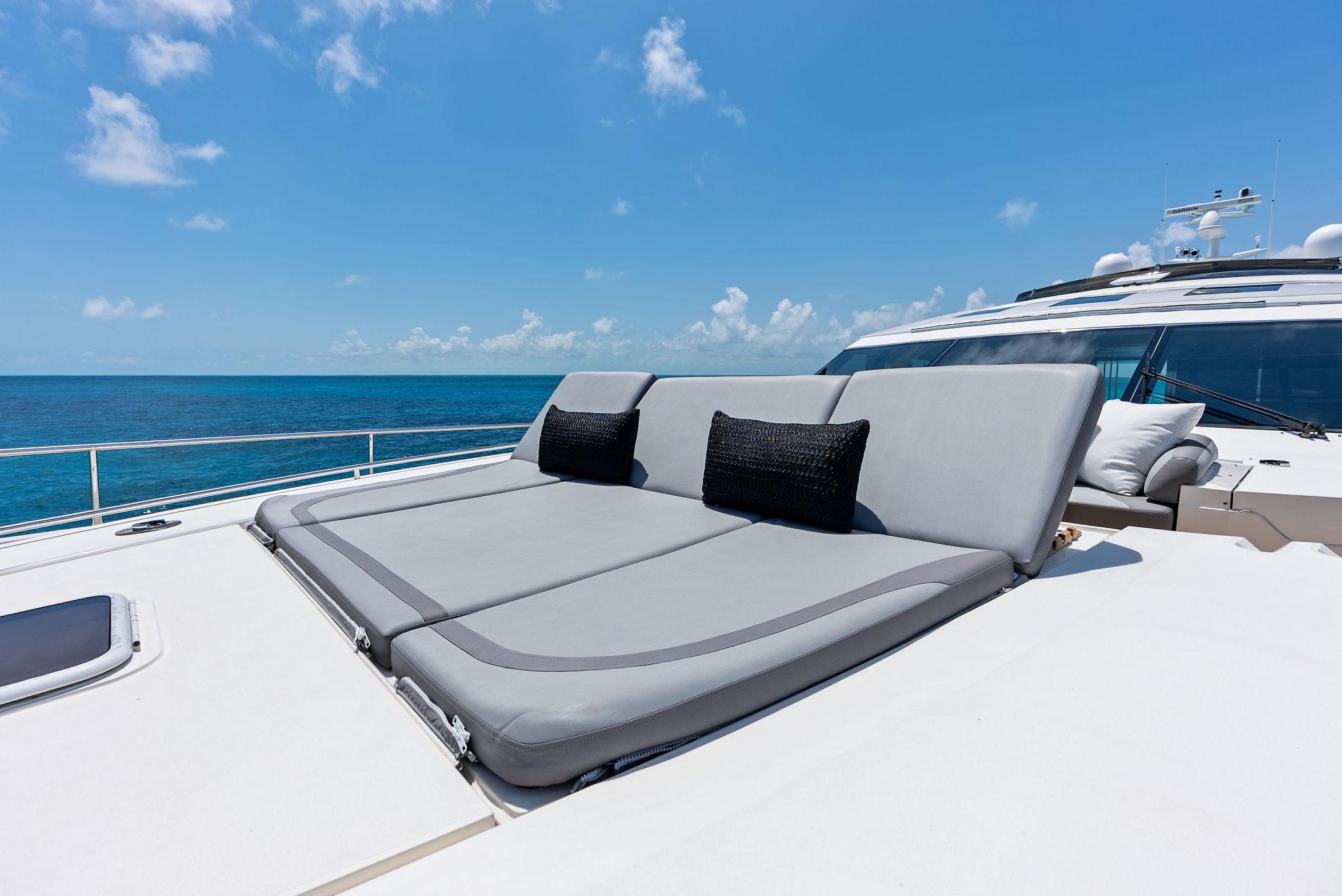 2011-princess-motor-yacht-power-9785393-20250507093437604-1_XLARGE
