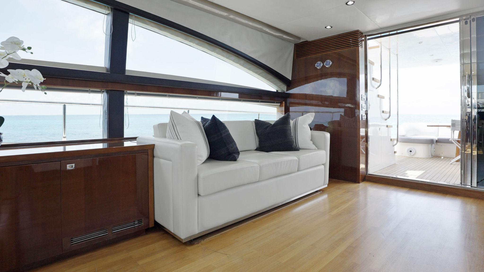 2011-princess-motor-yacht-power-9785393-20250507094028039-1_XLARGE