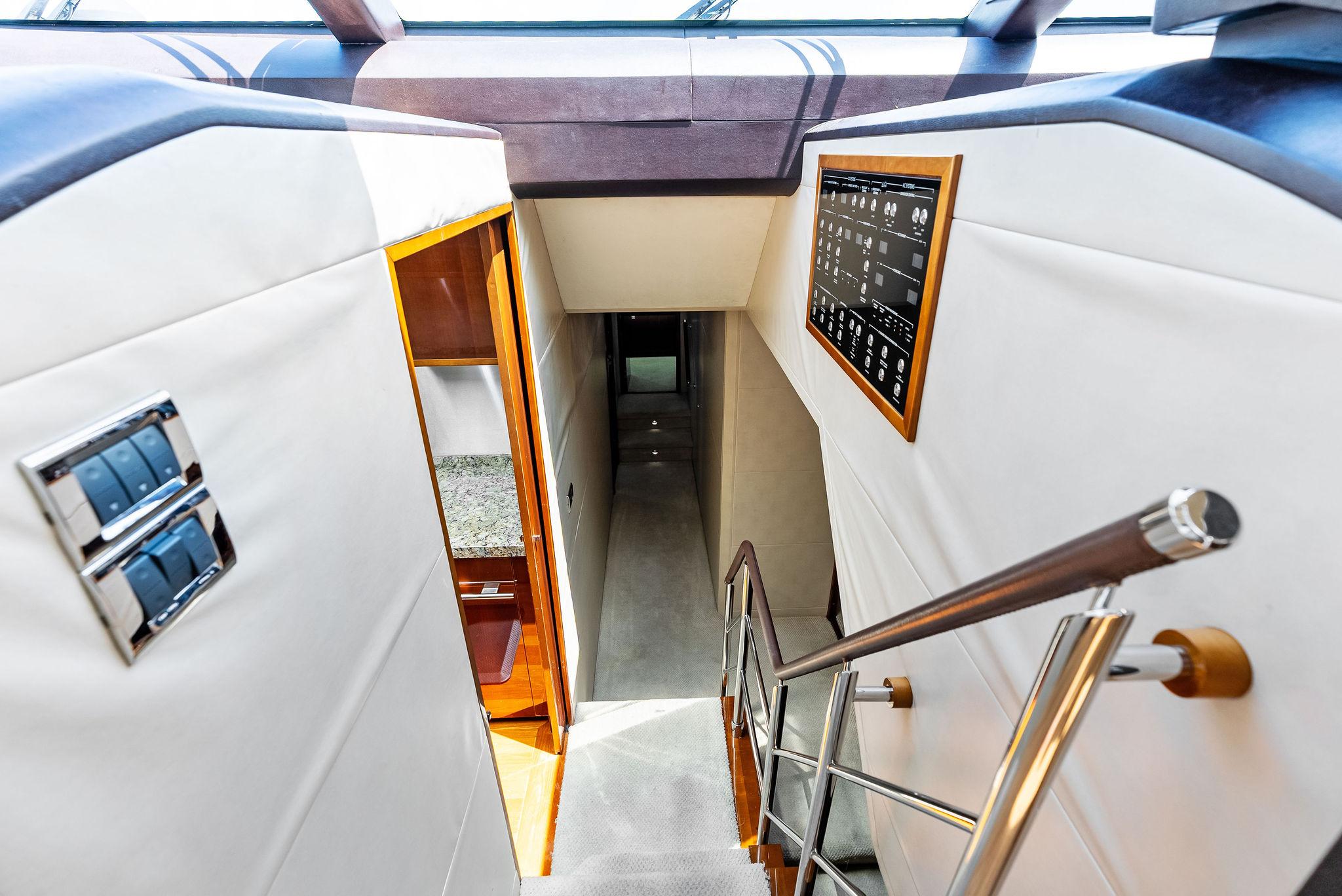 2011-princess-motor-yacht-power-9785393-20250507094055834-1_XLARGE