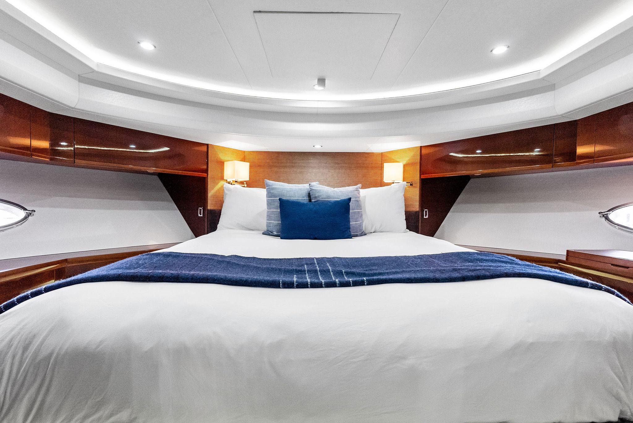 2011-princess-motor-yacht-power-9785393-20250507094109930-1_XLARGE
