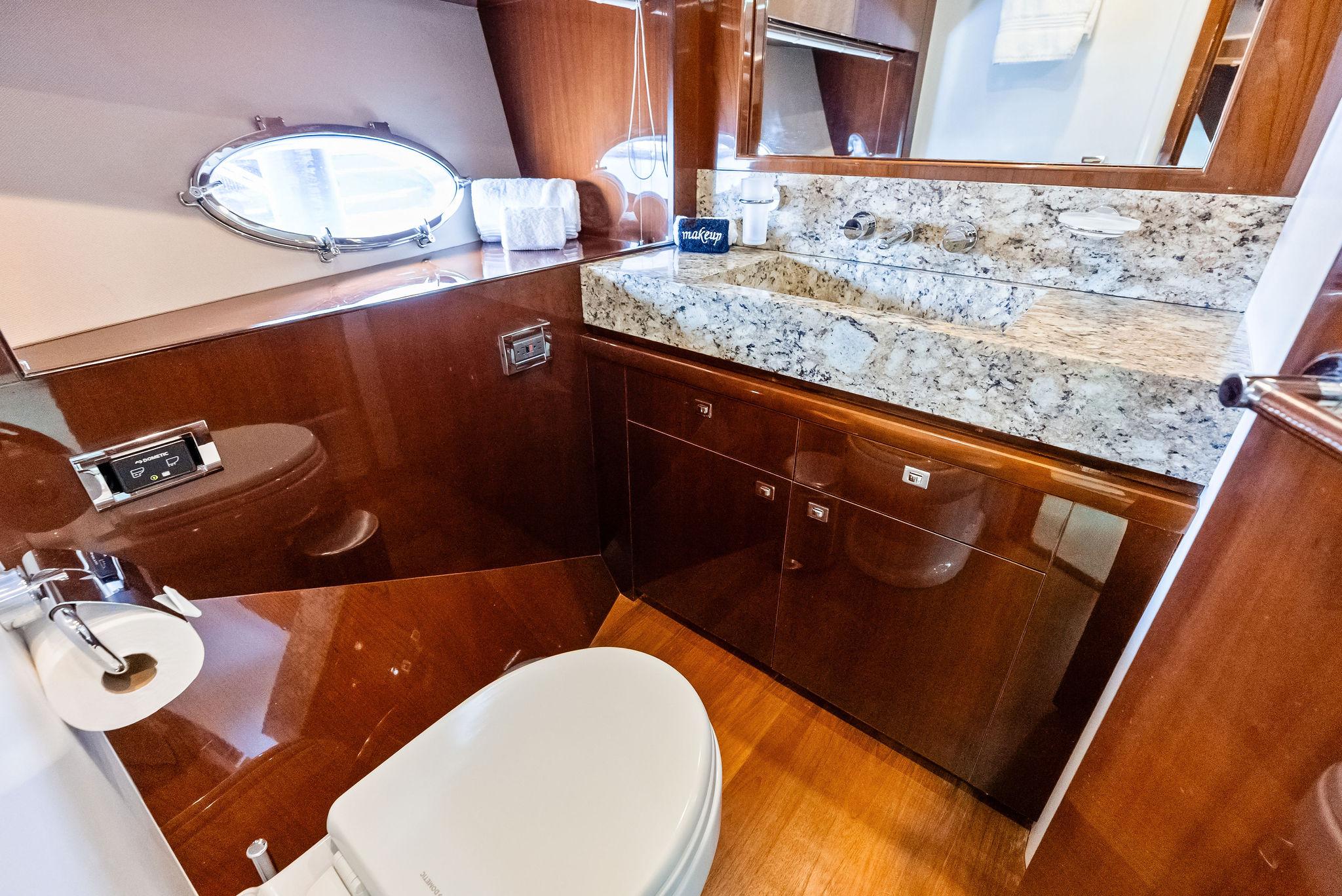 2011-princess-motor-yacht-power-9785393-20250507094116033-1_XLARGE