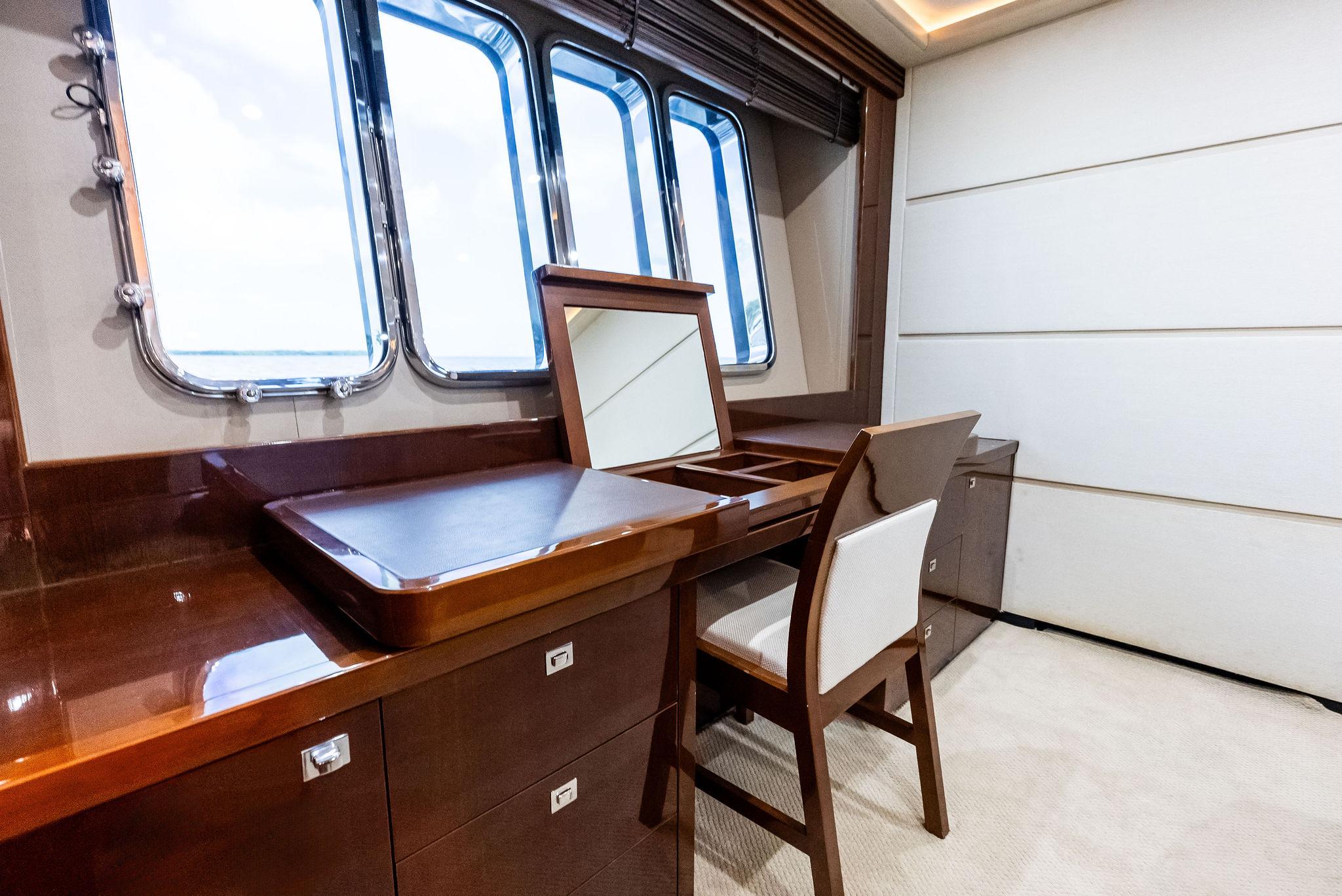 2011-princess-motor-yacht-power-9785393-20250507094156769-1_XLARGE