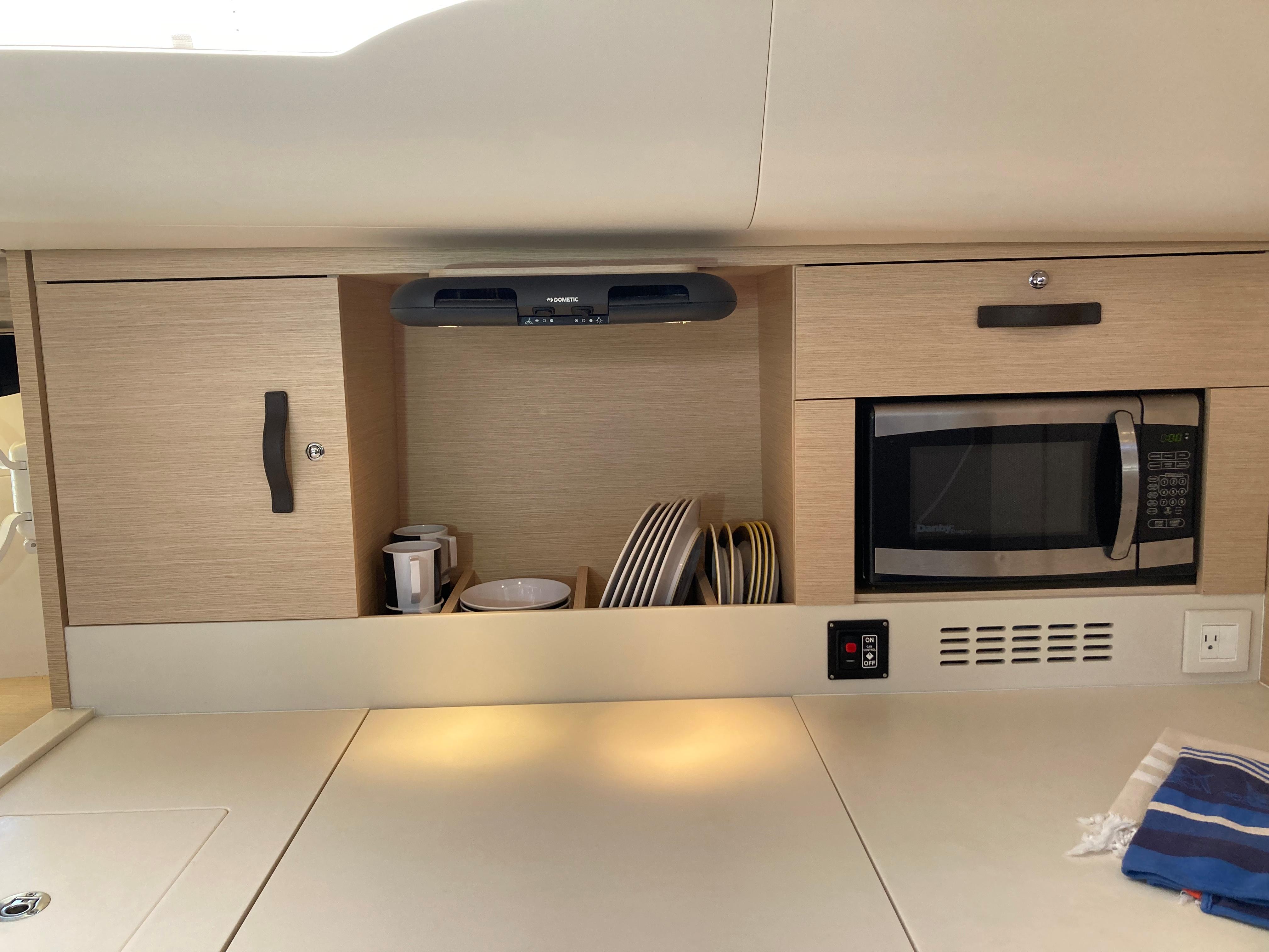 2019 Jeanneau Yacht 51 For Sale | YaZu Yachting | Deltaville