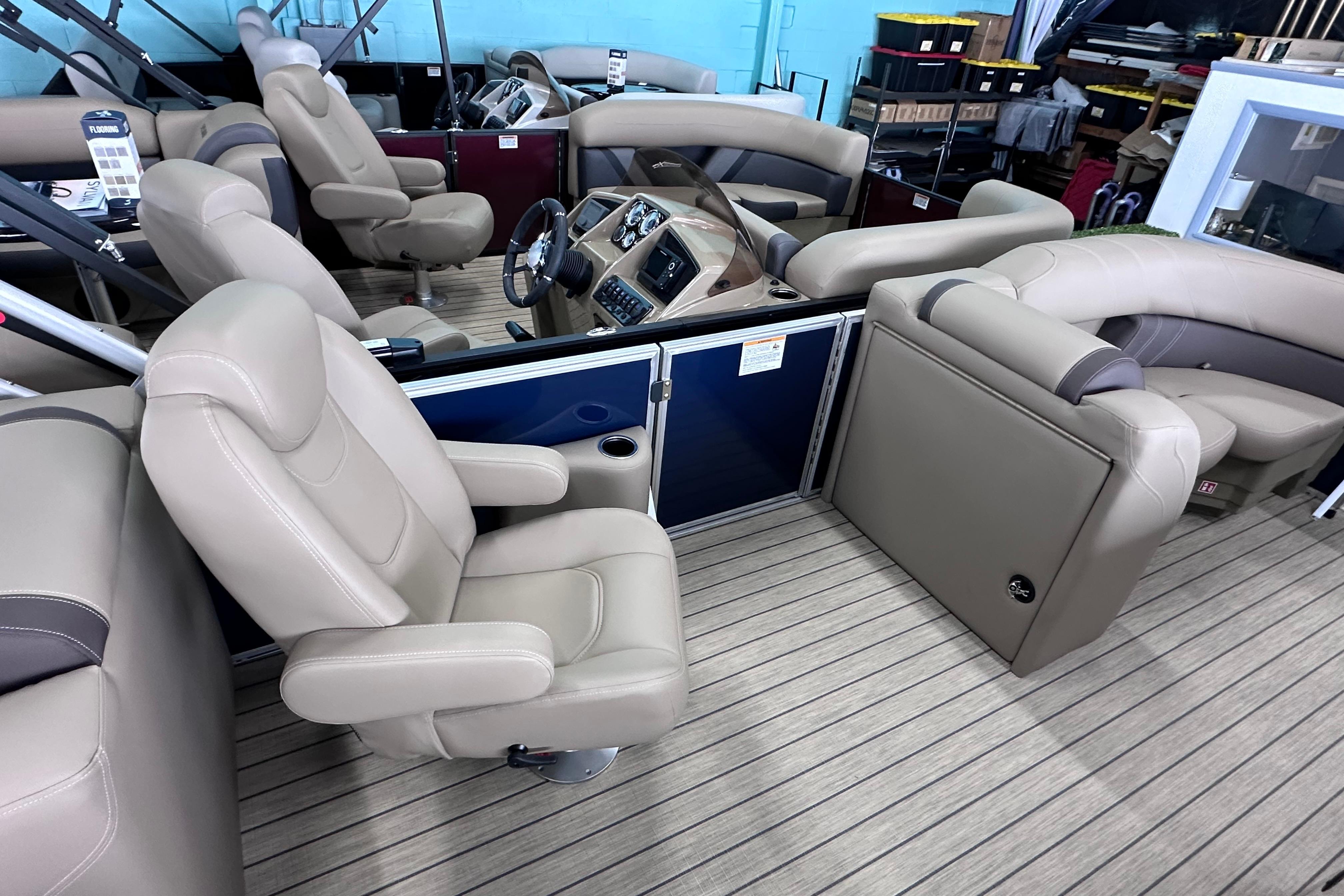 2026 Sylvan Mirage 8522 LZ 18