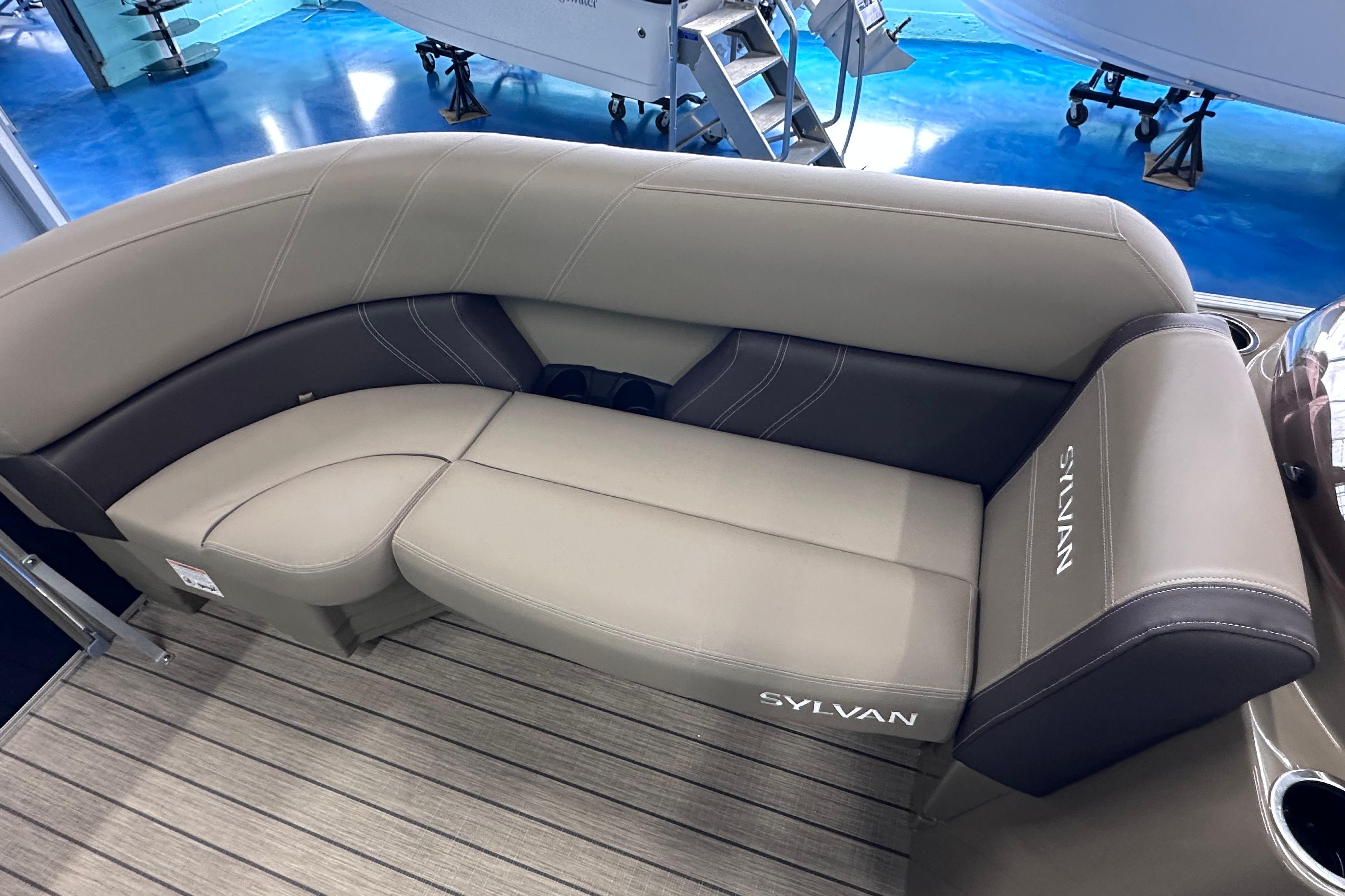 2026 Sylvan Mirage 8522 LZ 26