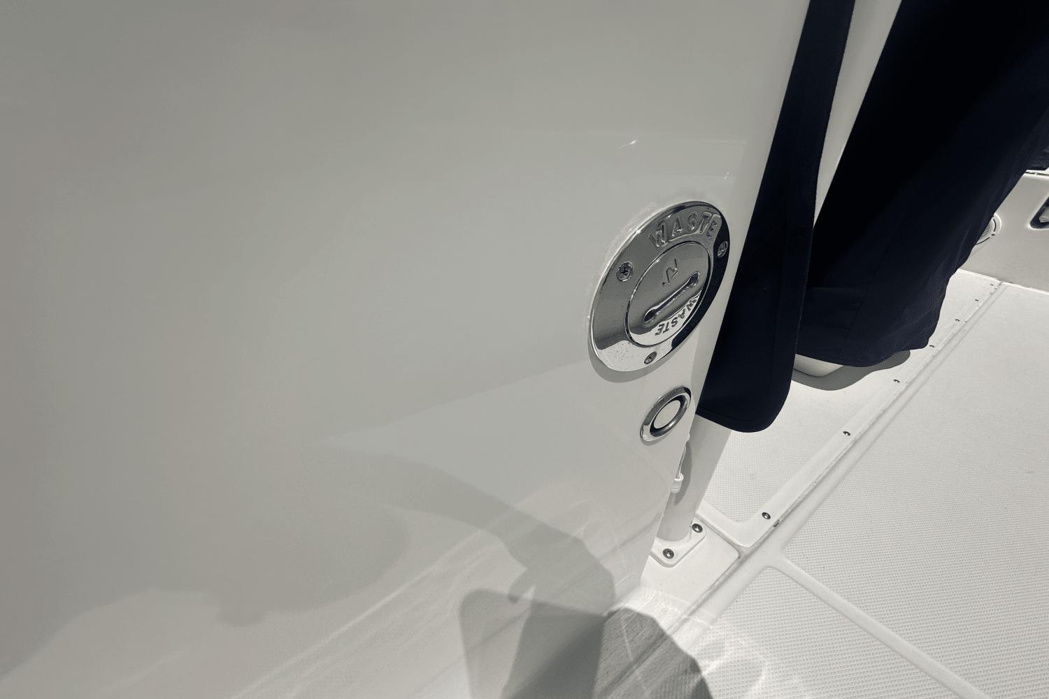 2023-boston-whaler-210-montauk-power-9825397-982301216-0-120620251211-6