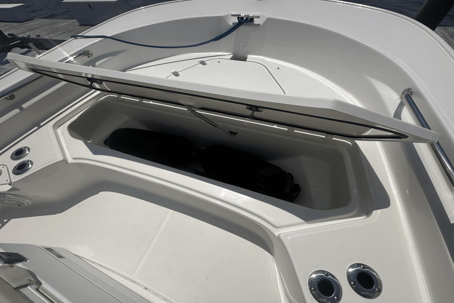 2023-boston-whaler-210-montauk-power-9825397-982301225-0-120620251211-13