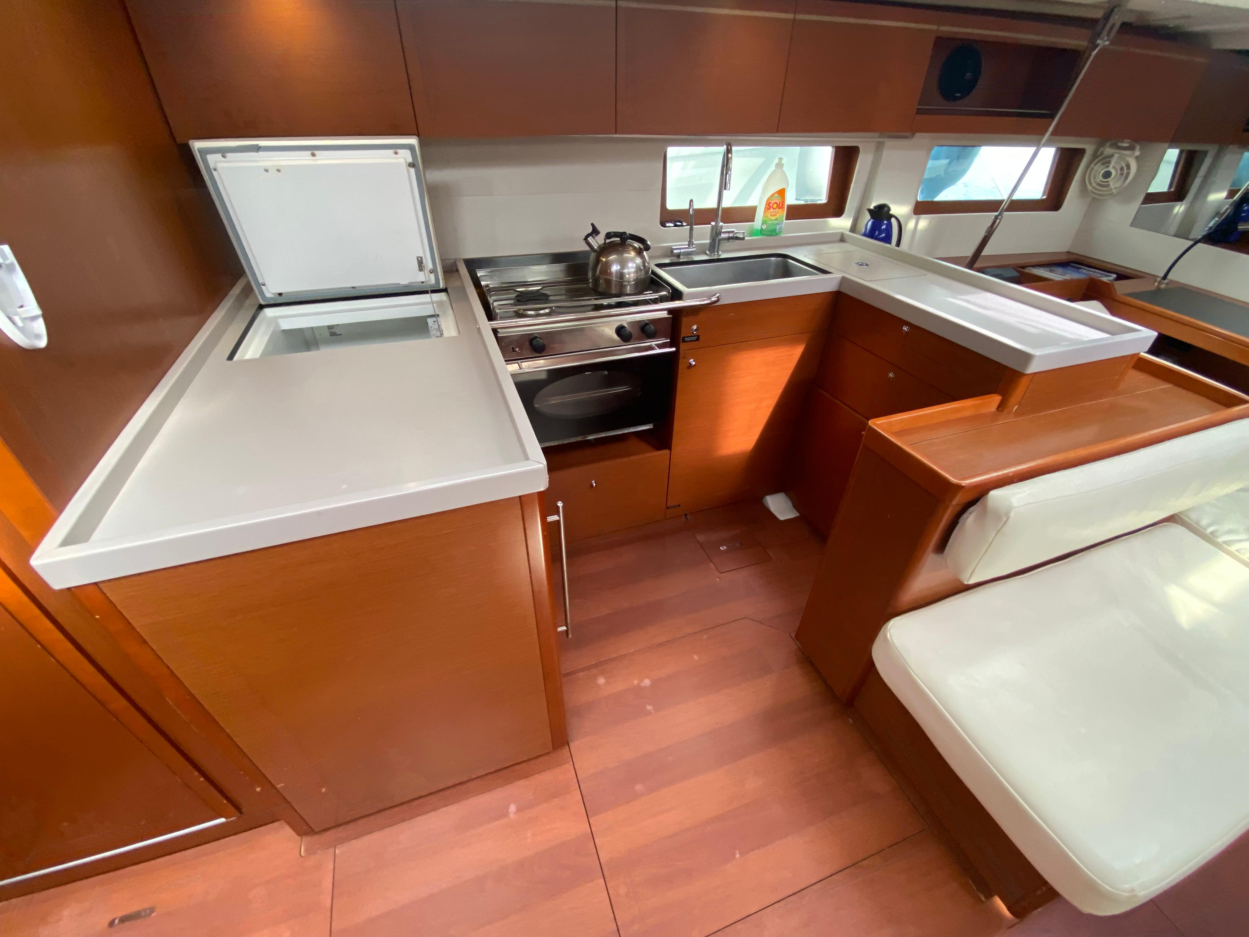 Yacht Photos Pics