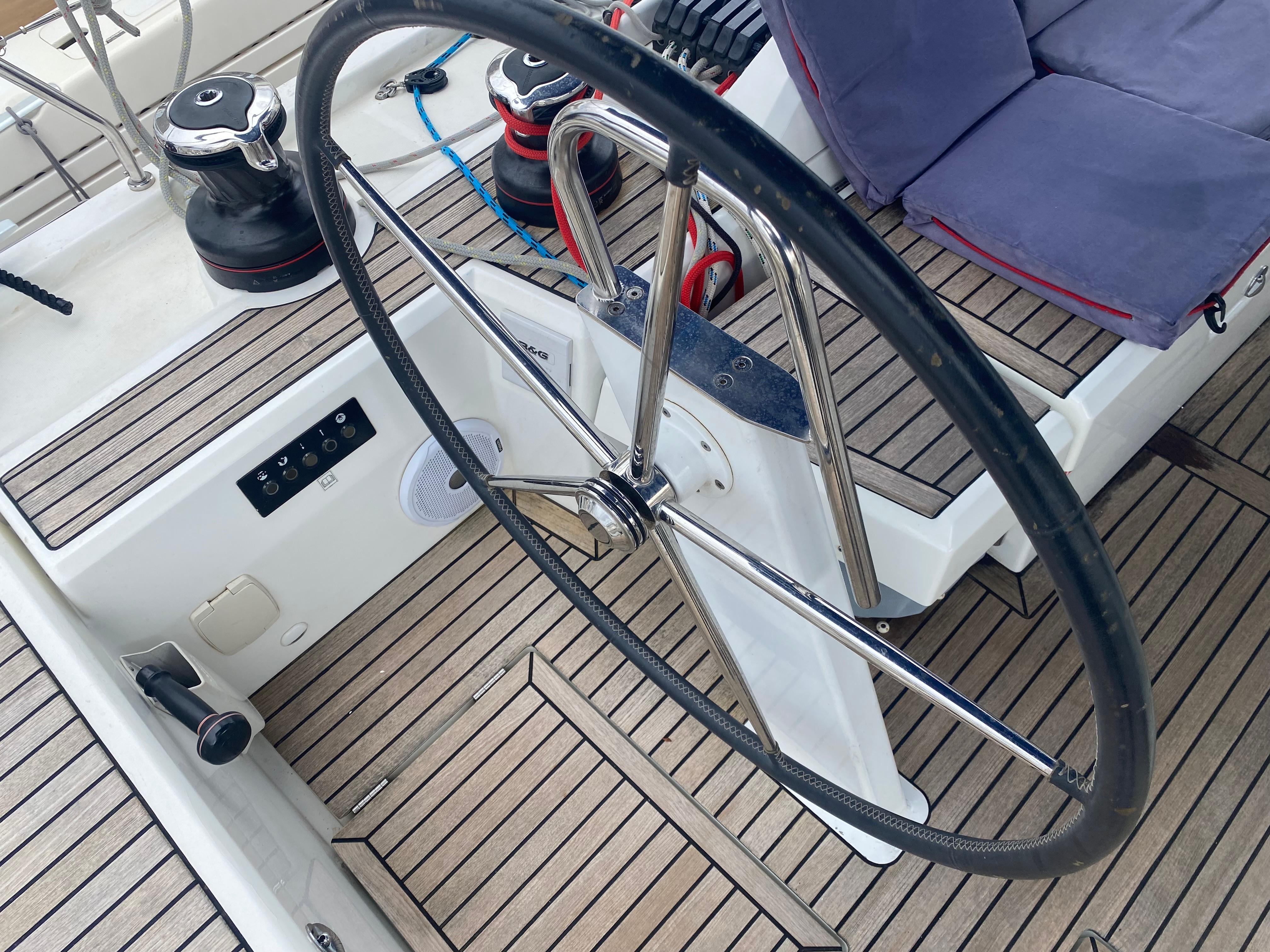 Yacht Photos Pics