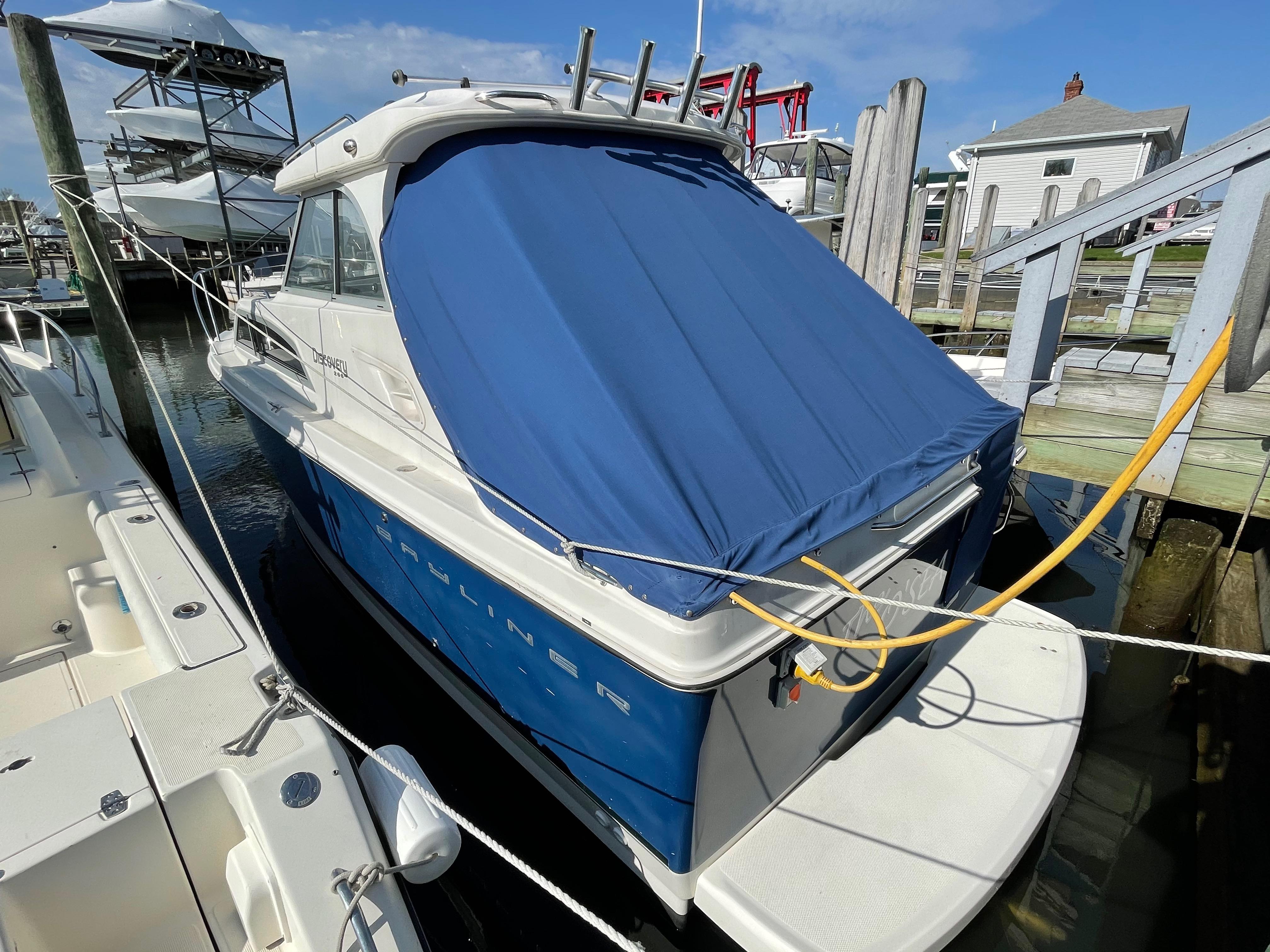 NY 6759 KM Knot 10 Yacht Sales