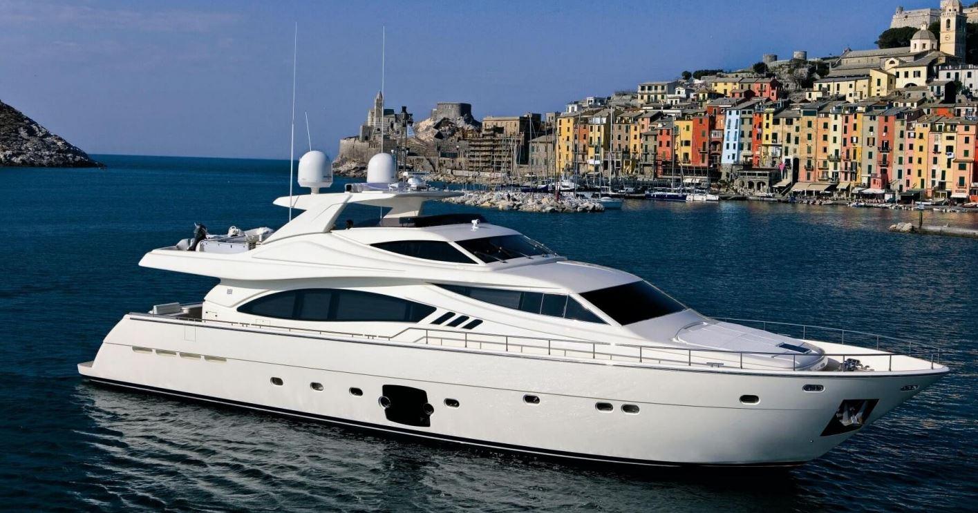 2006 Ferretti Yachts 88