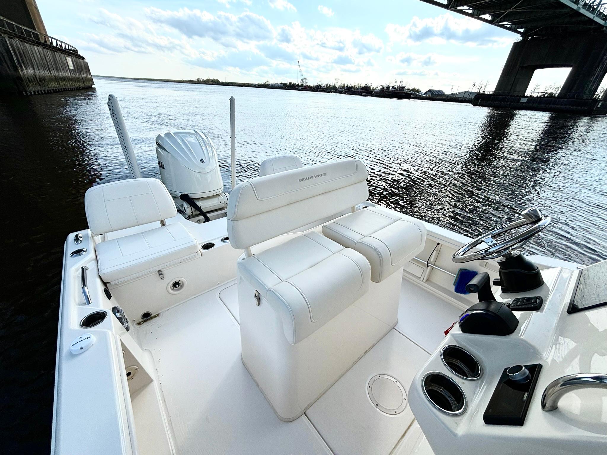 2024 Grady-White 231 Coastal Explorer - Image 10