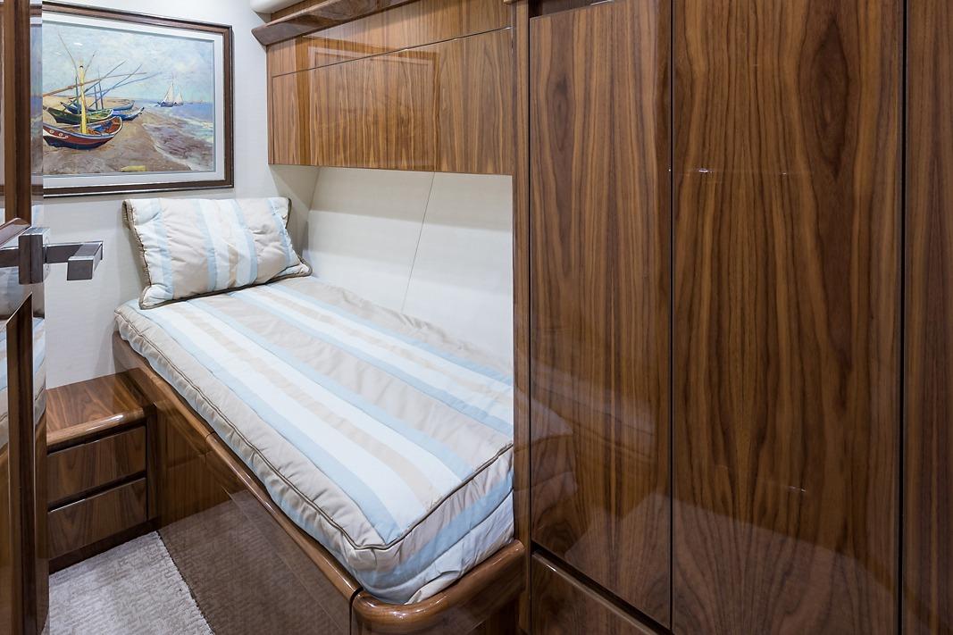 Viking 62 REEL DRAG - Guest Stateroom Twin Berths