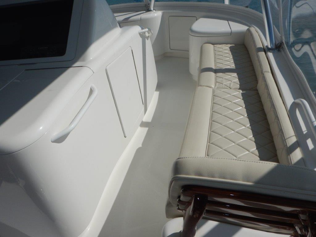 Viking 62 REEL DRAG - Starboard Flybridge Seating