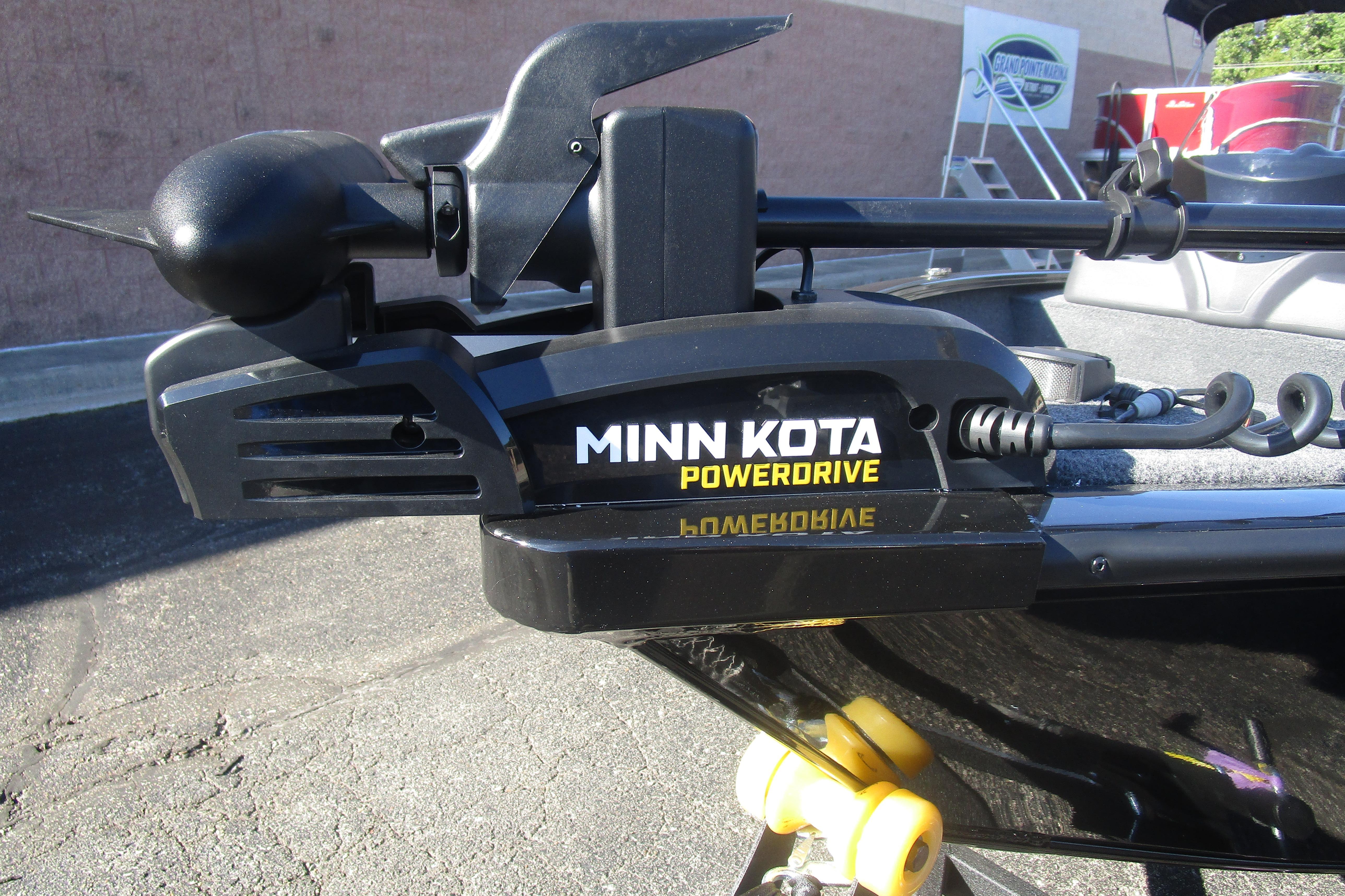 2026 Tracker Super Guide V-16 SC Gallery