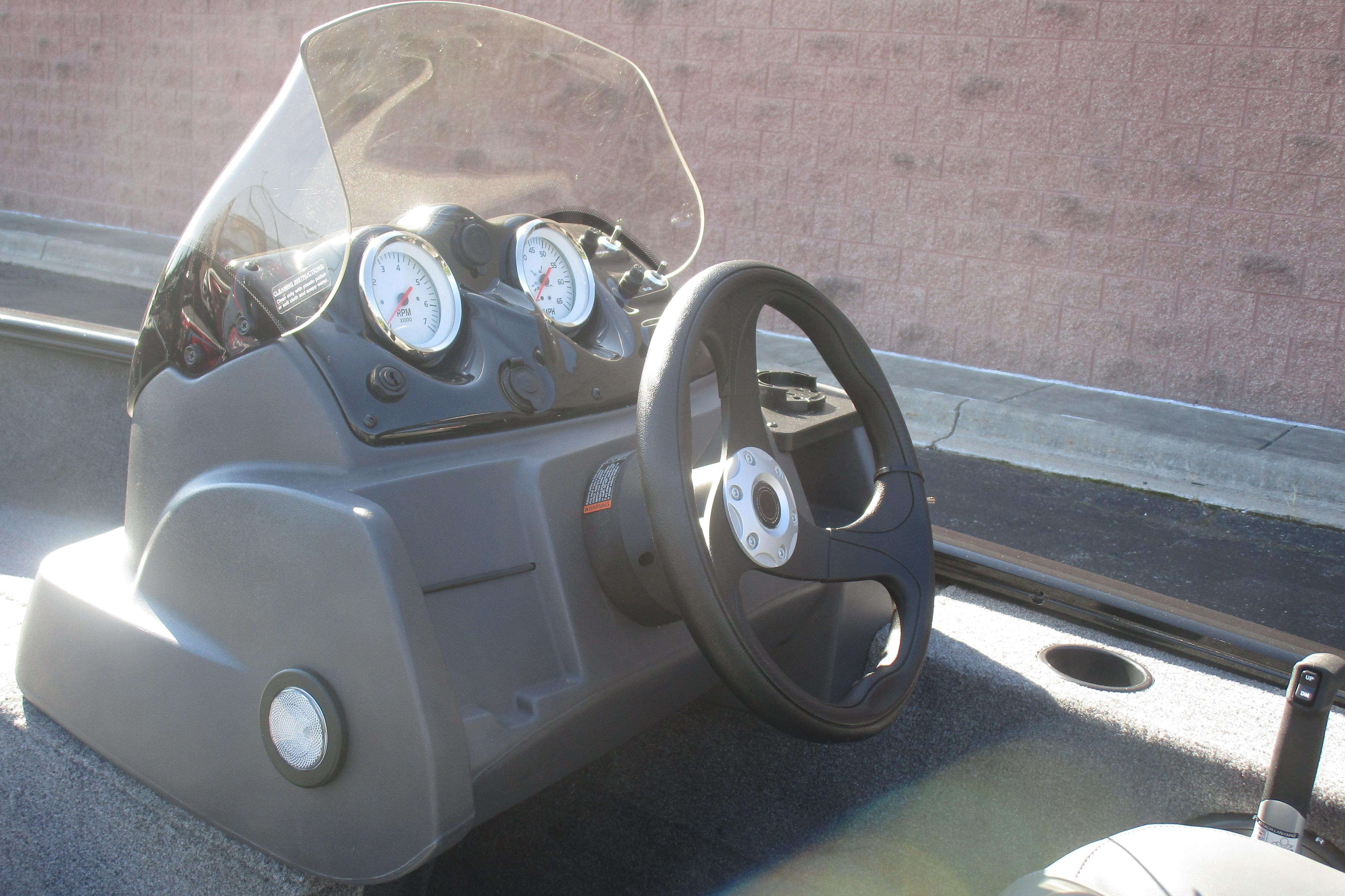 2026 Tracker Super Guide V-16 SC Gallery