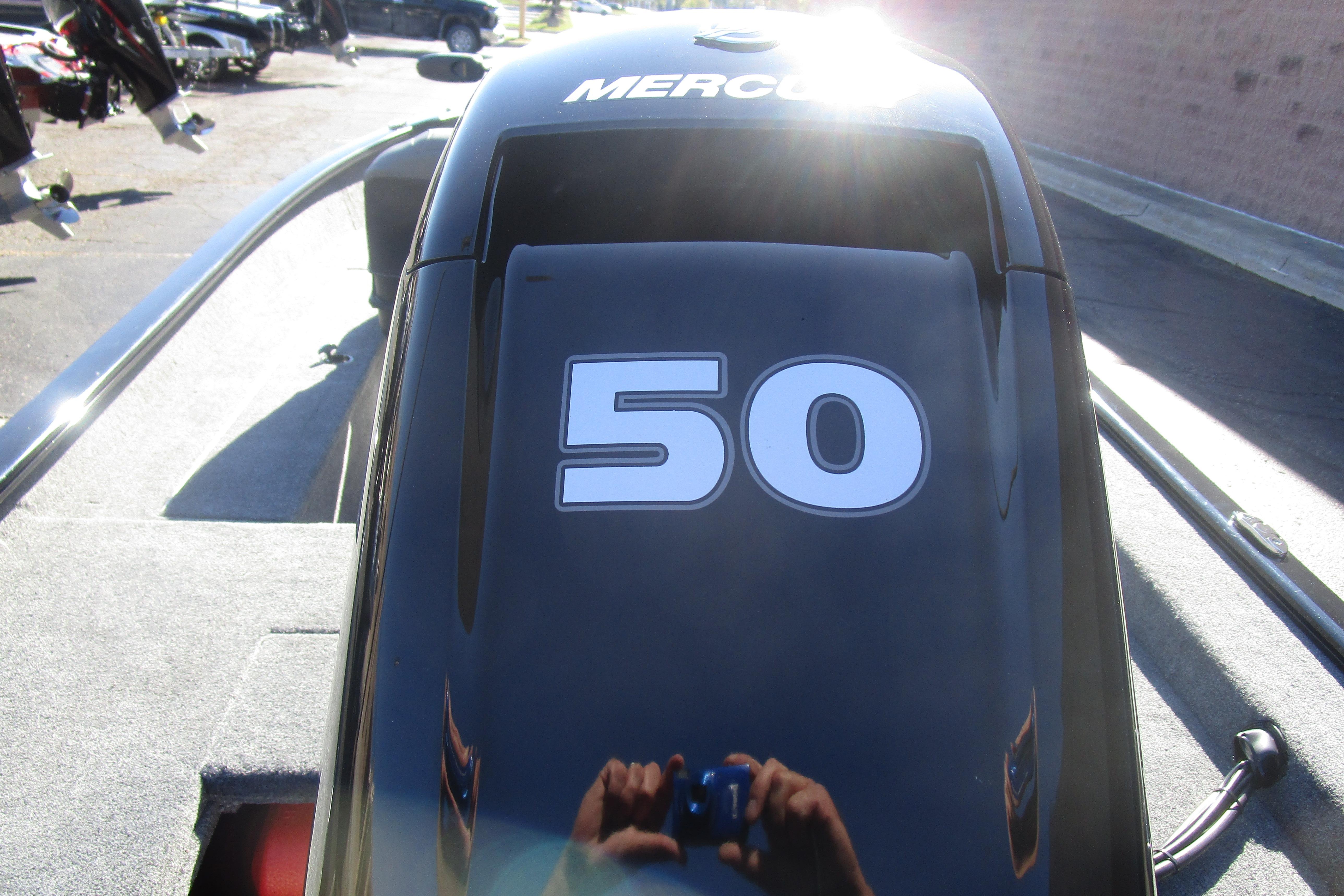 2026 Tracker Super Guide V-16 SC Gallery