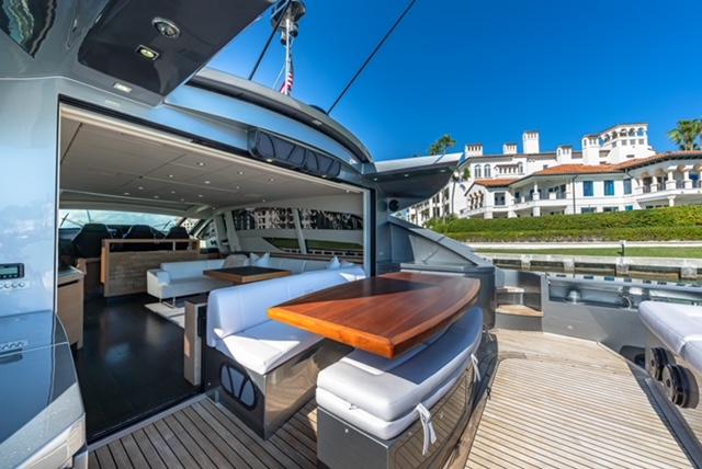 Pershing 80 - Aft Deck