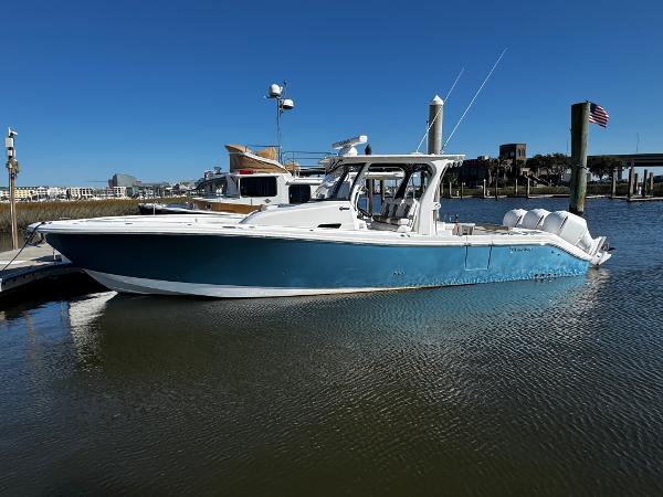 Photo of 2020 Edgewater 37'