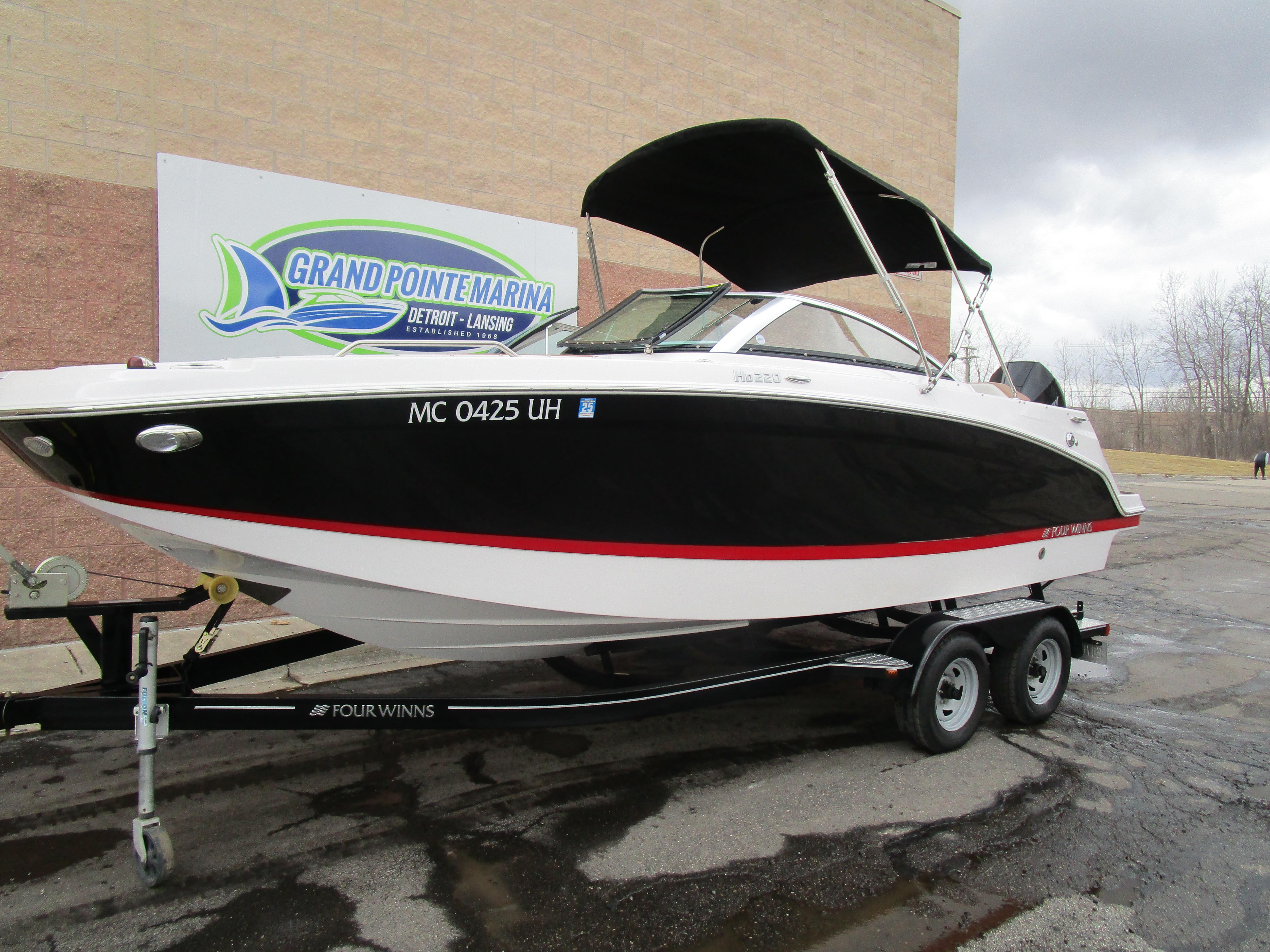 2019 Four Winns HD 220 Gallery