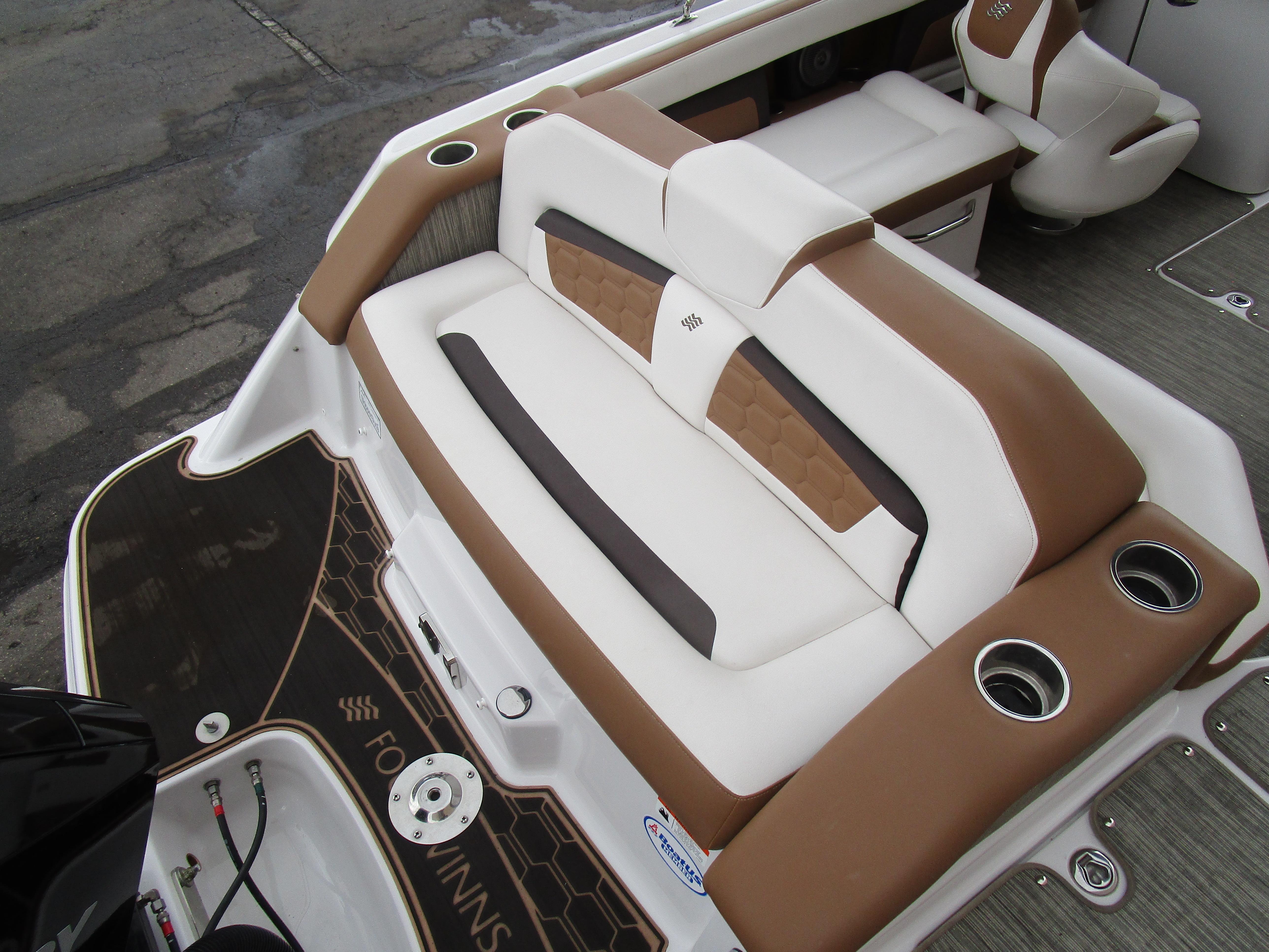 2019 Four Winns HD 220 Gallery
