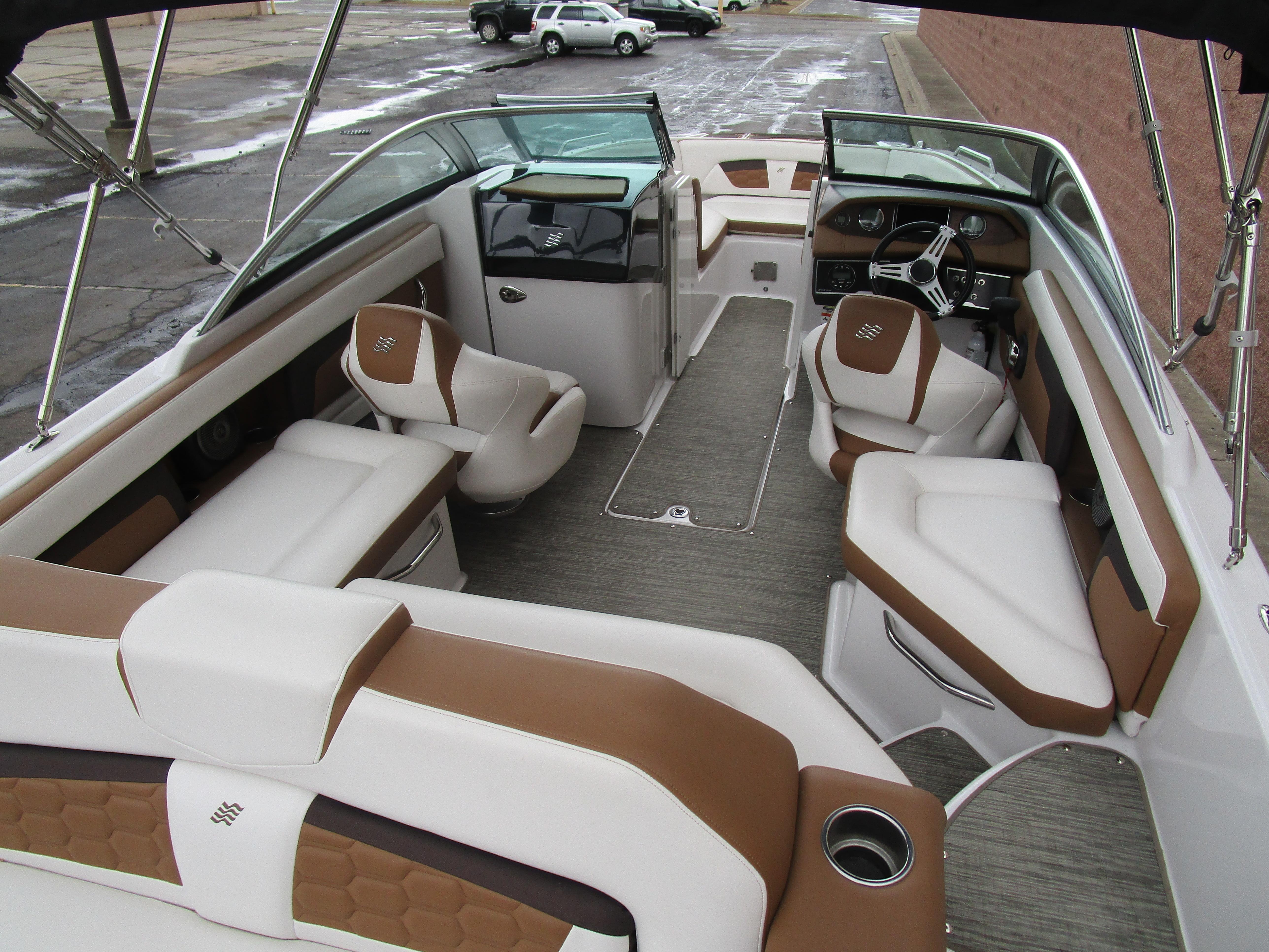 2019 Four Winns HD 220 Gallery