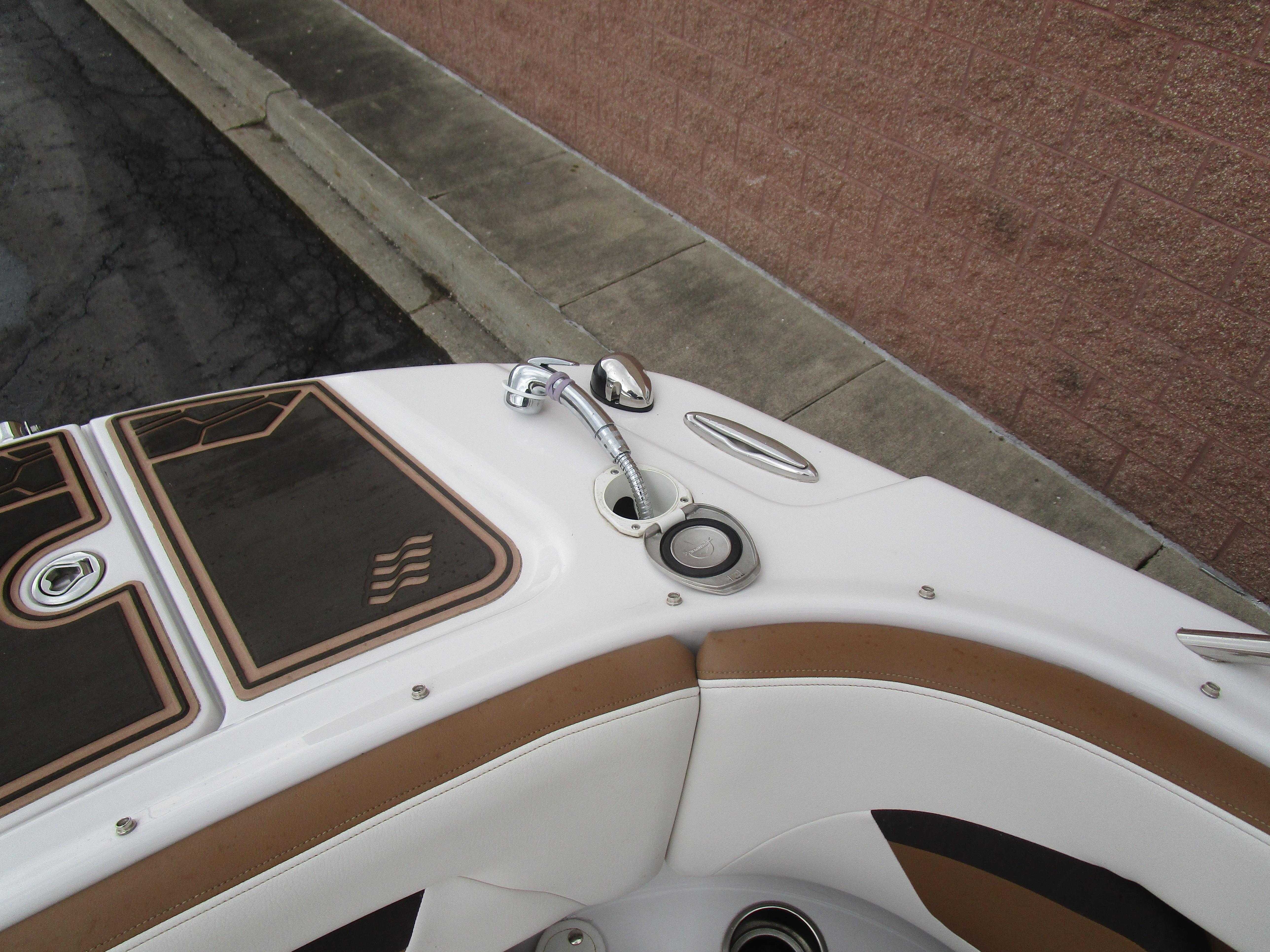 2019 Four Winns HD 220 Gallery