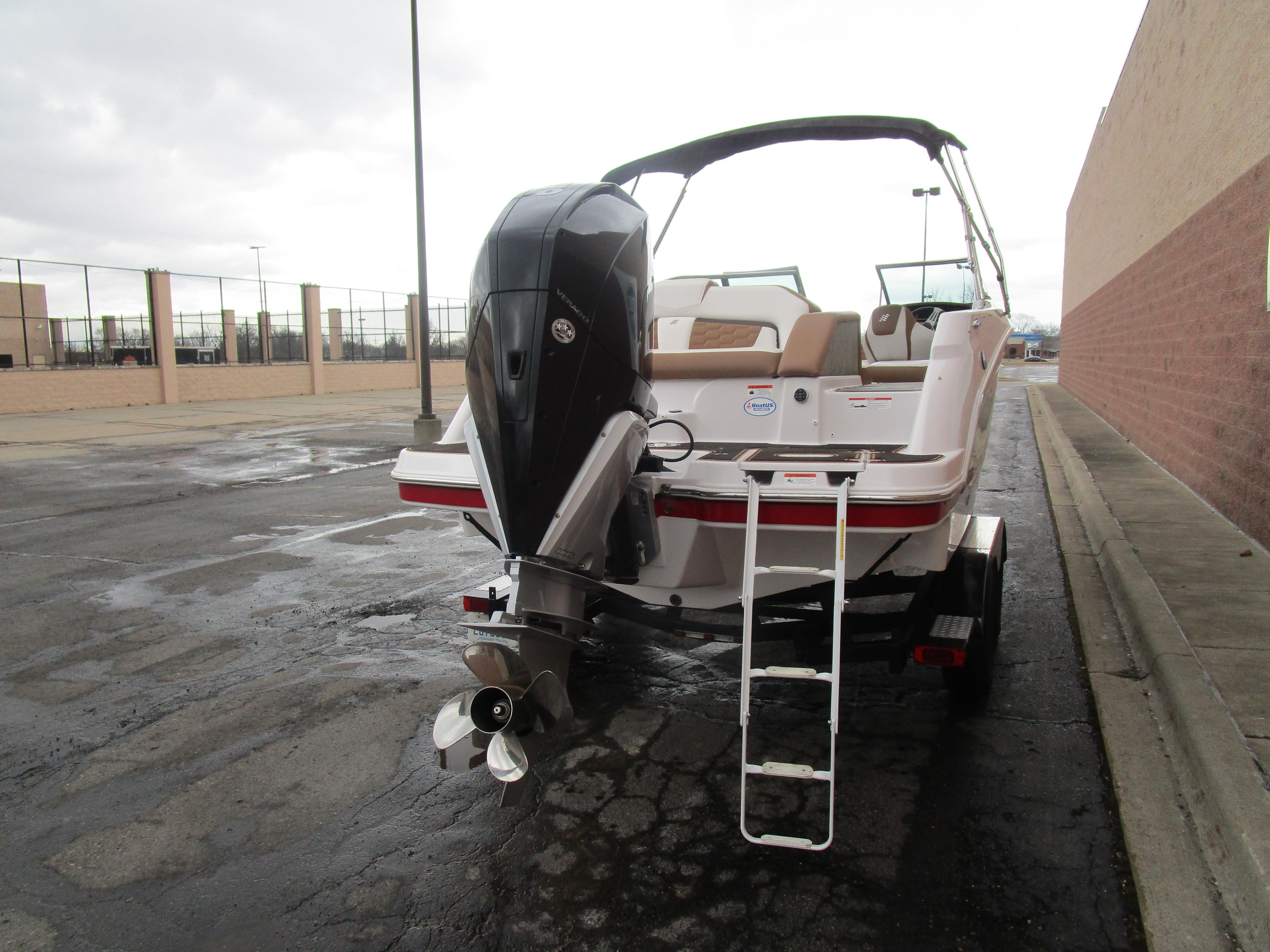 2019 Four Winns HD 220 Gallery