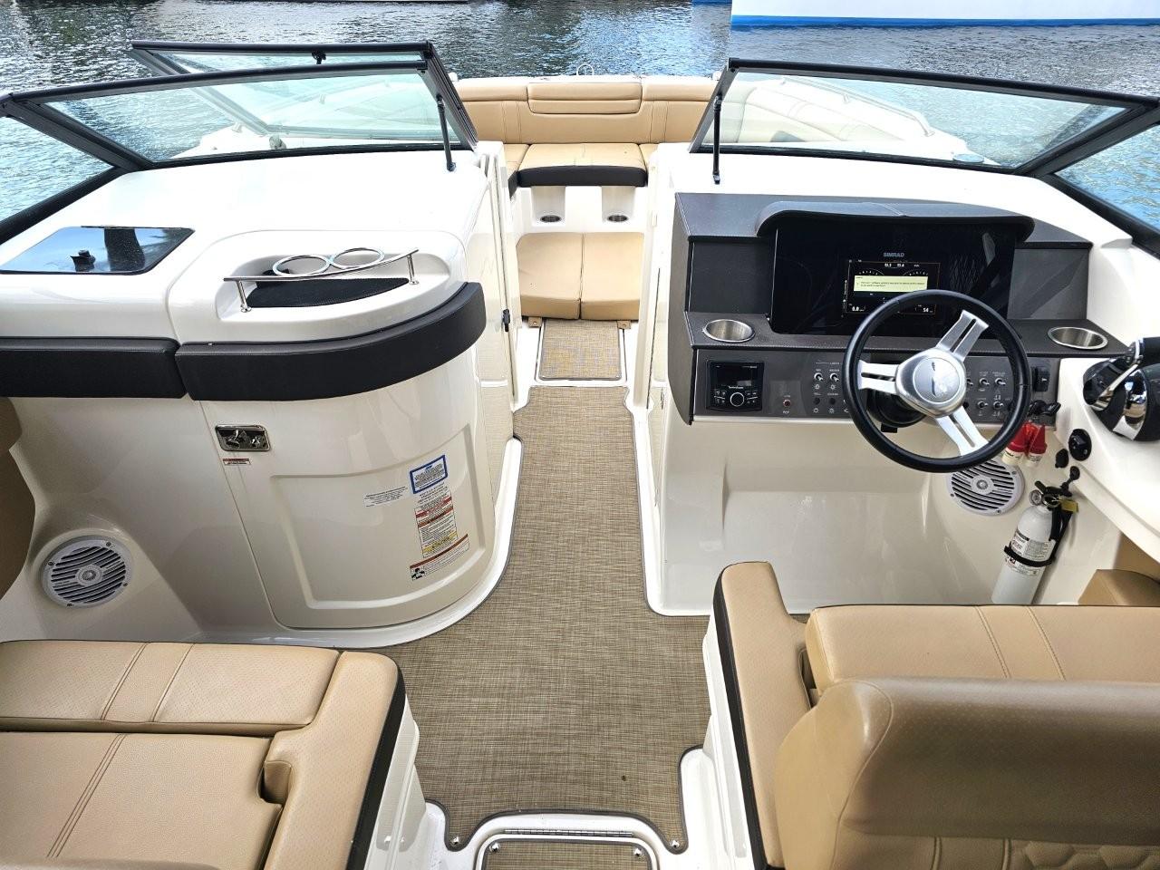 2018-sea-ray-sdx-290-outboard-power-9755428-20250411125027664-1_XLARGE