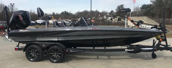 2021 Triton boat for sale, model of the boat is 20 TRX Patriot & Image # 8 of 12