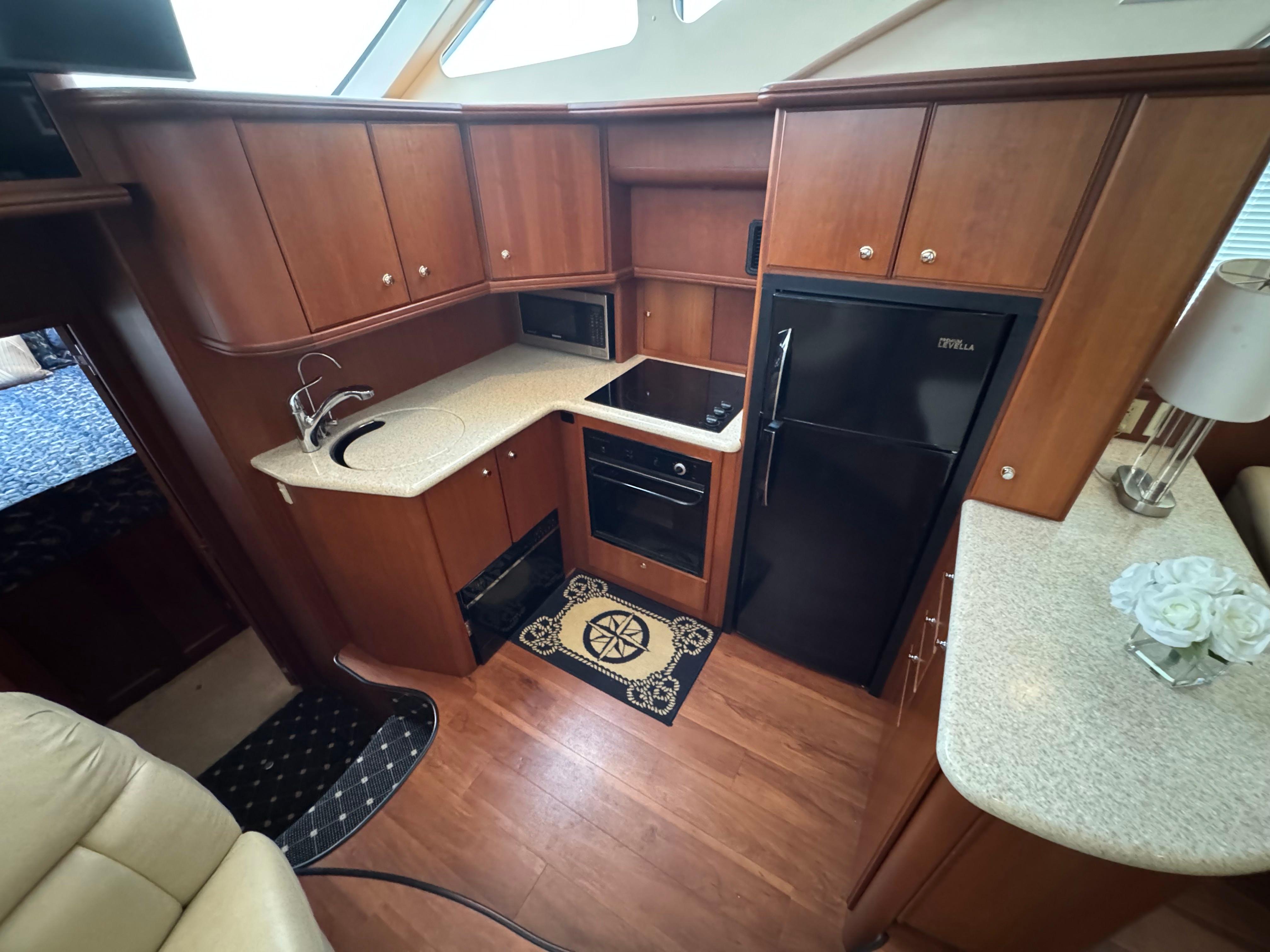 2004-silverton-43-motor-yacht-power-9775435-977516726-0-290420250900-31